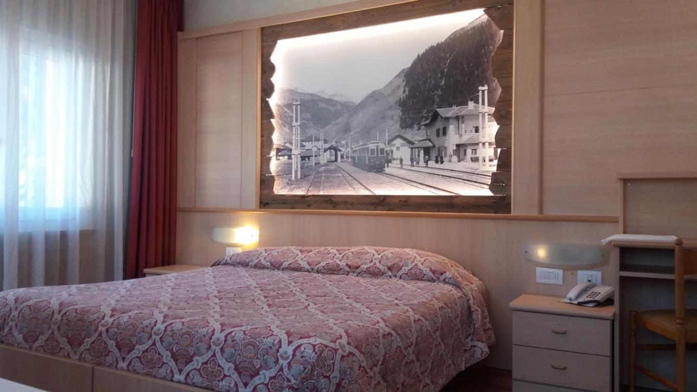 Standard Double or Twin Room with Balcony photo 3