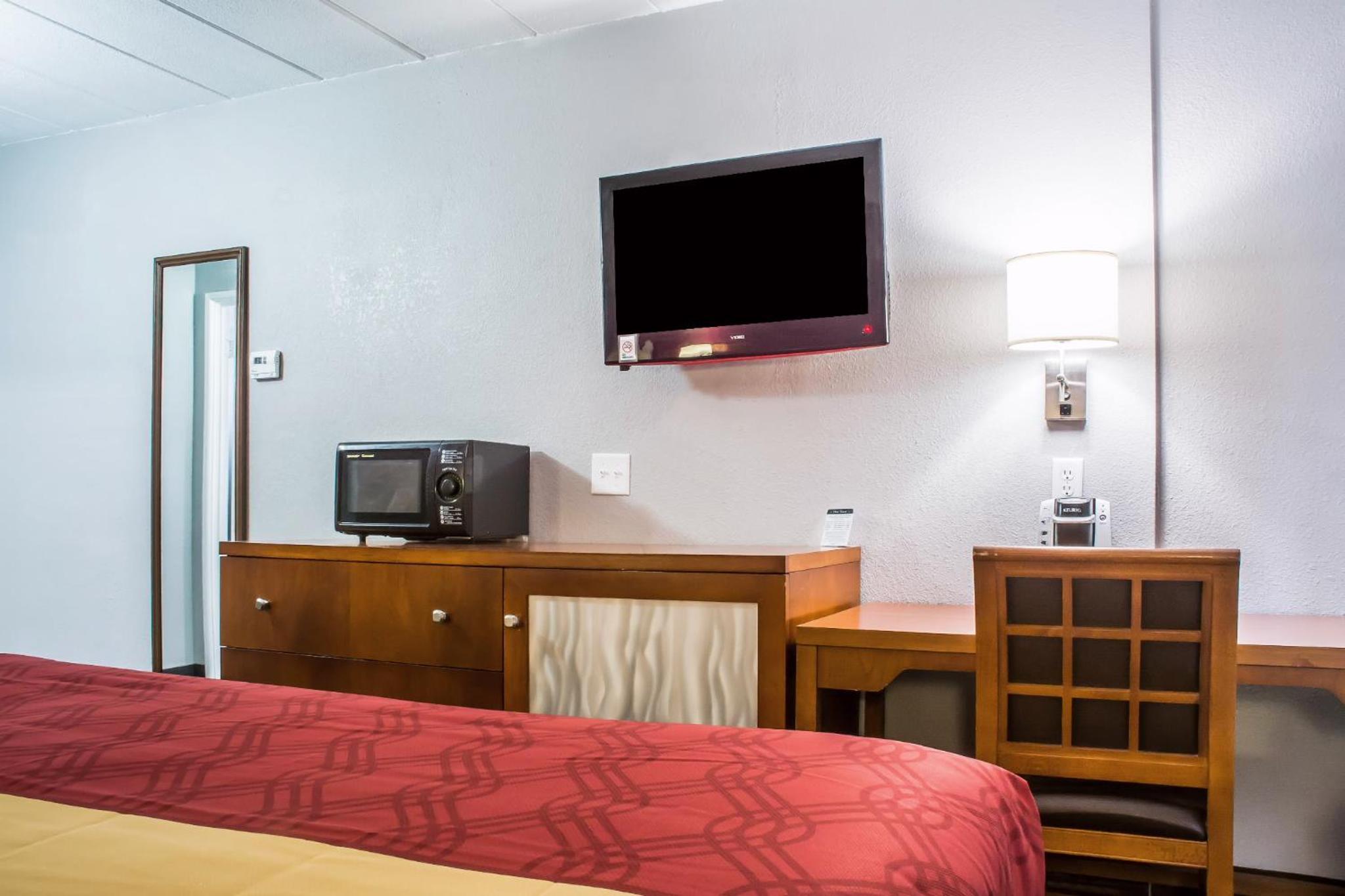 King Room - Non-Smoking photo 3