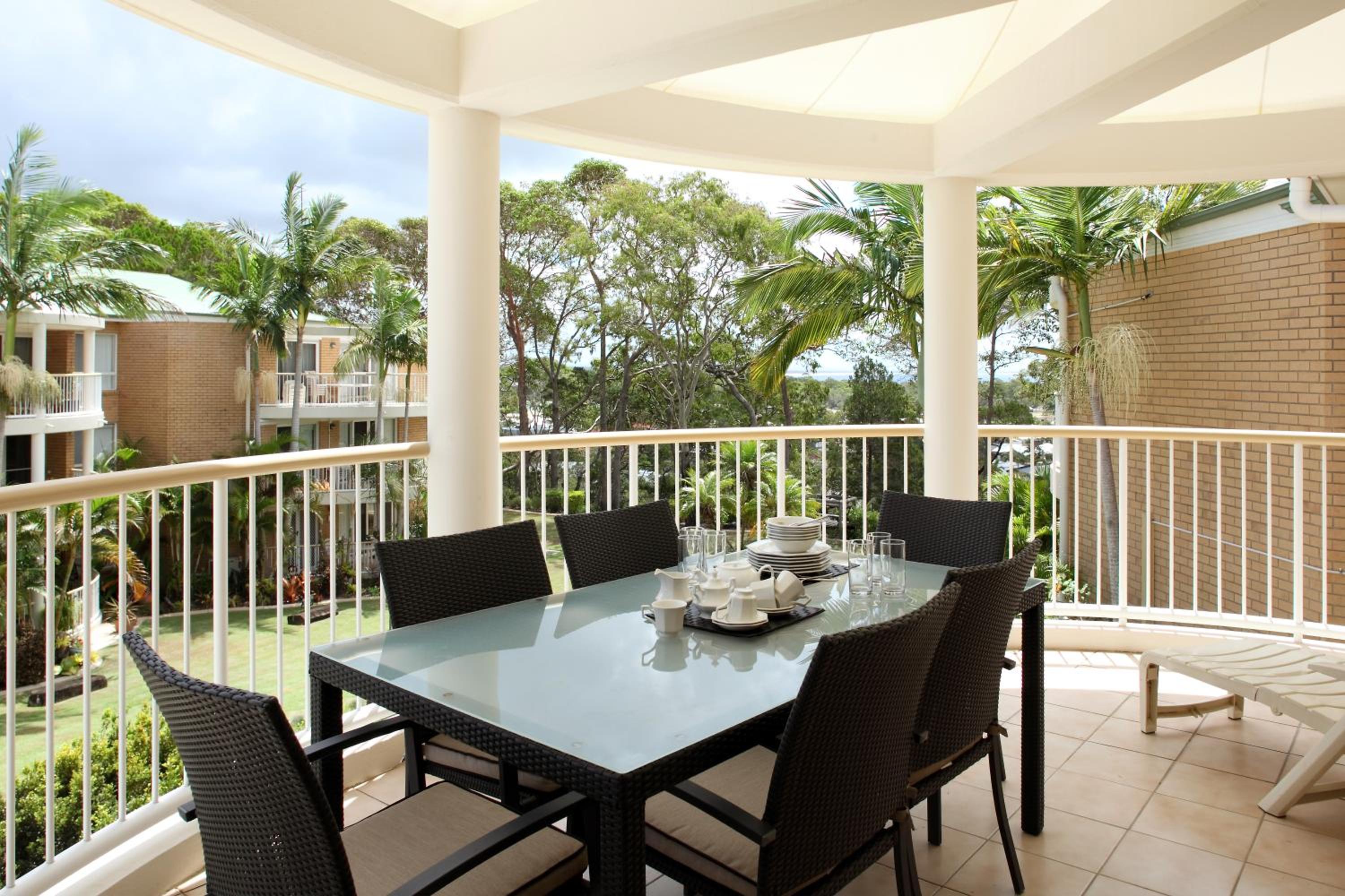 Two-Bedroom Apartment with Balcony - Photo 9