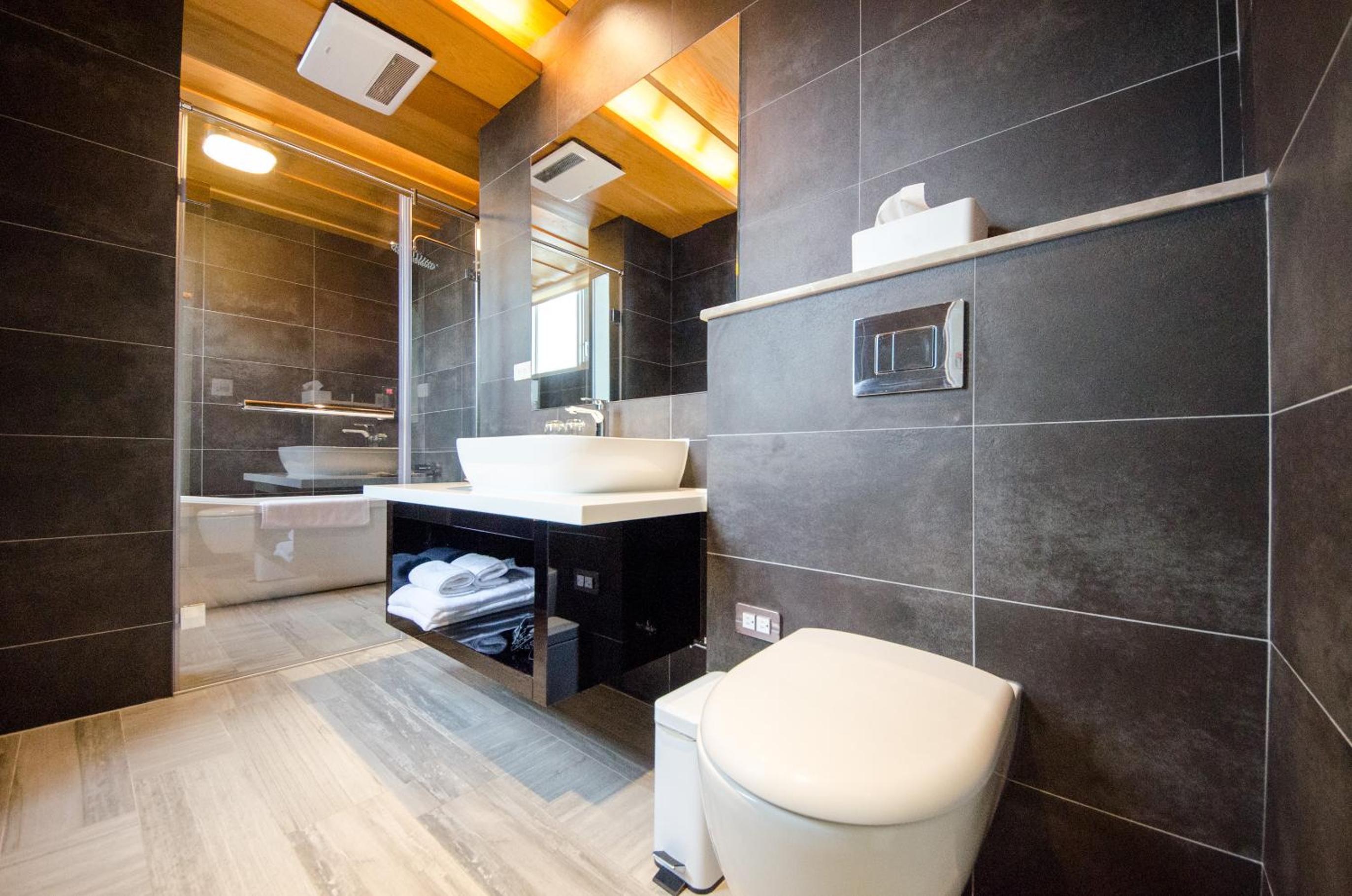 Deluxe Double Room - Photo 11