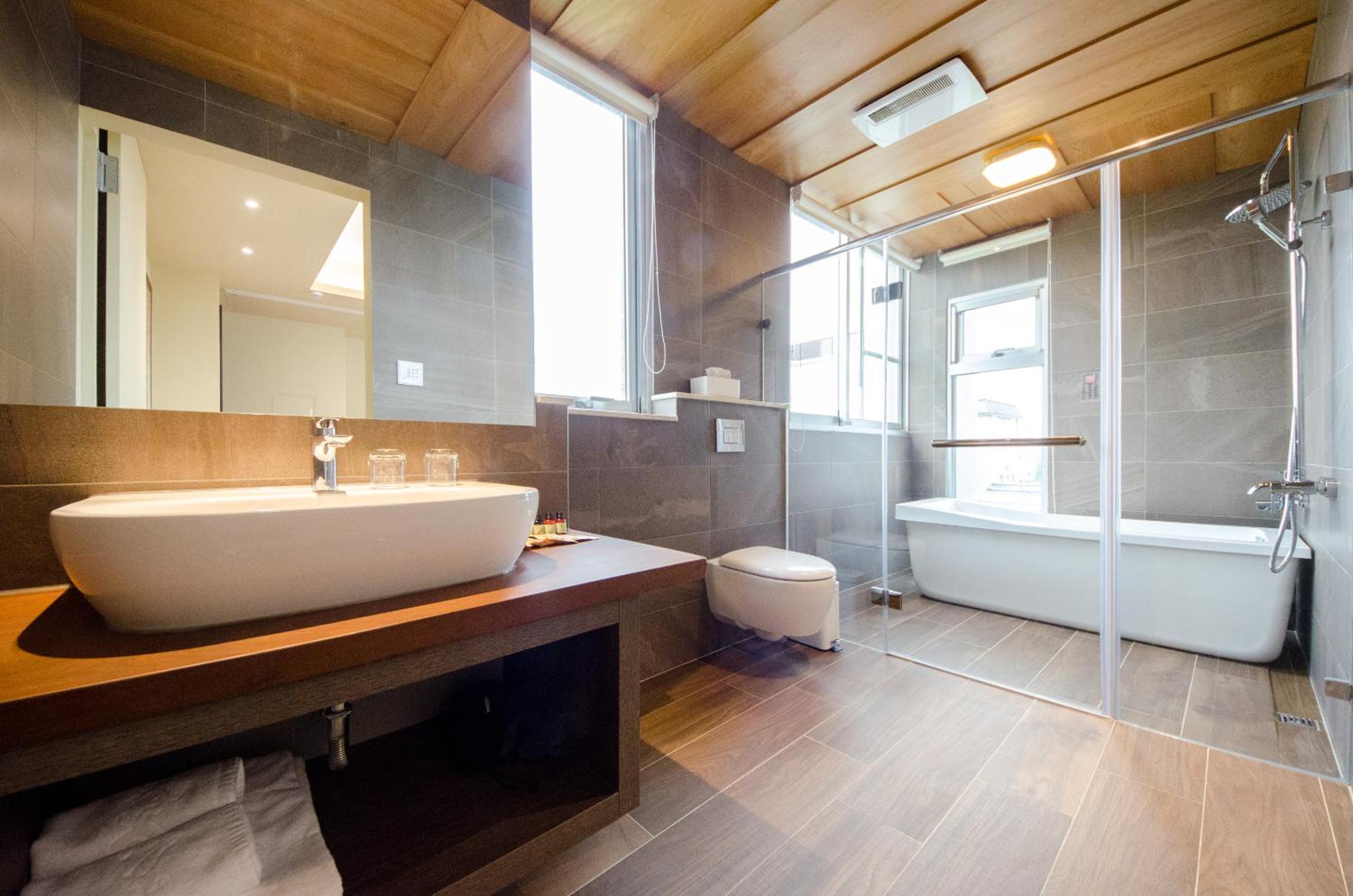 Deluxe Double Room with Balcony - Photo 41