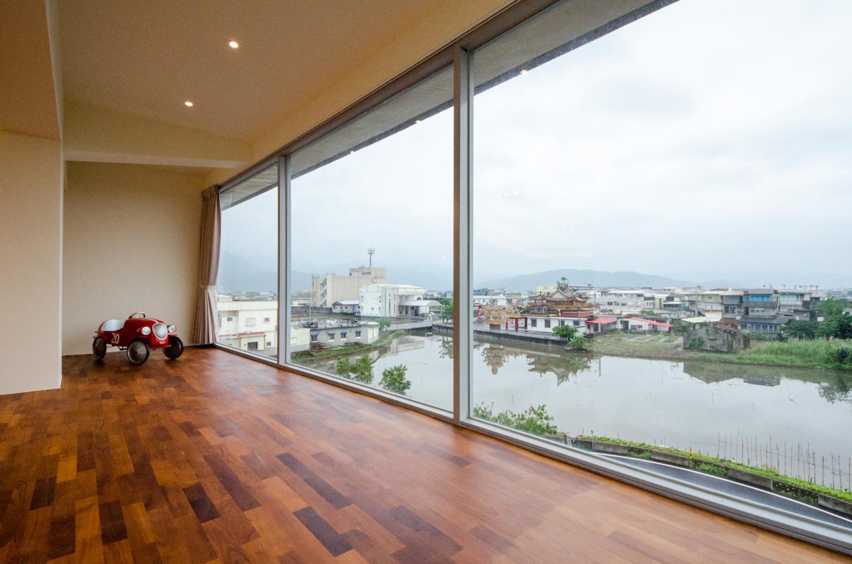 Premium Quadruple Room - Photo 16