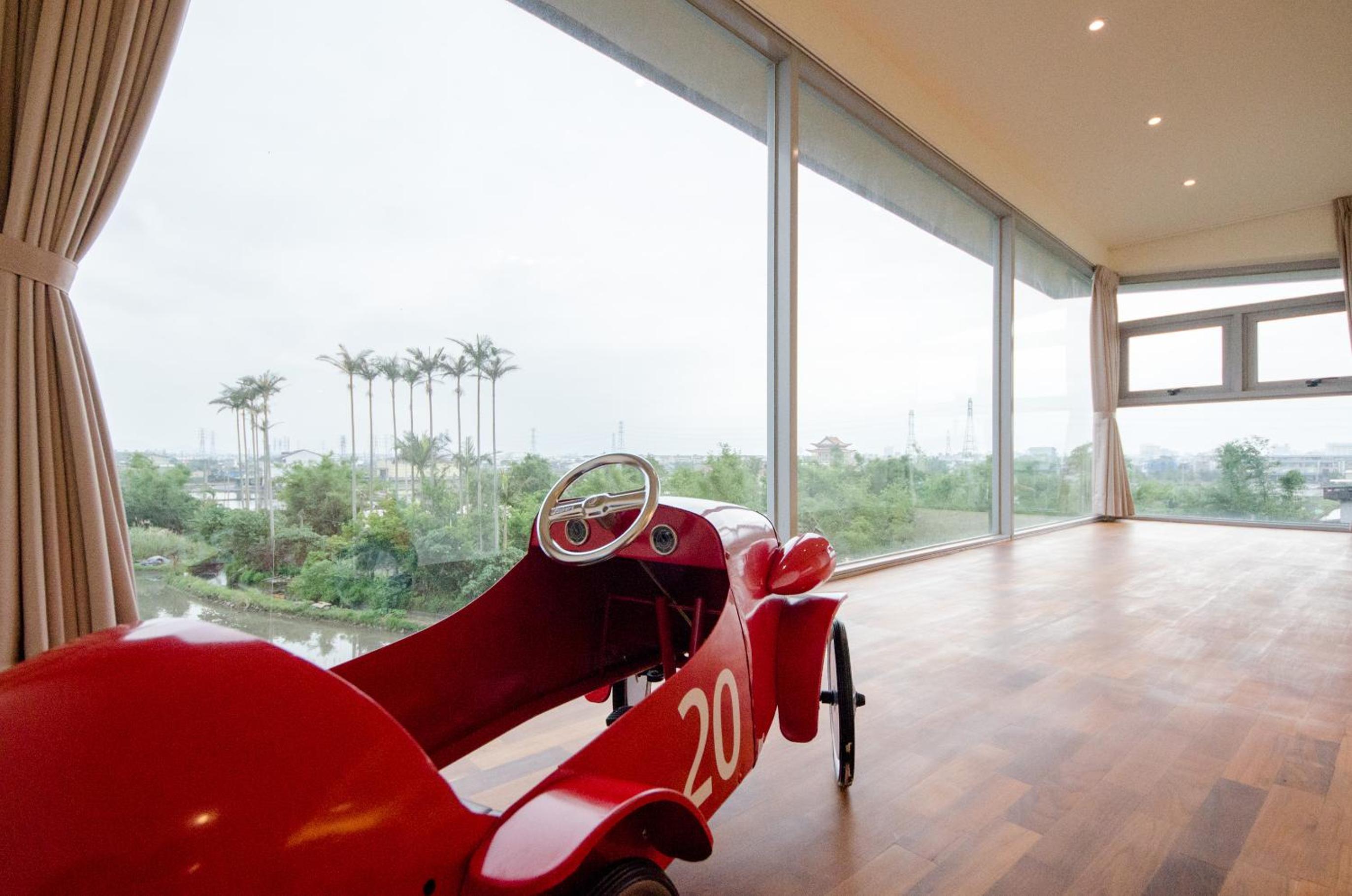 Premium Quadruple Room - Photo 17