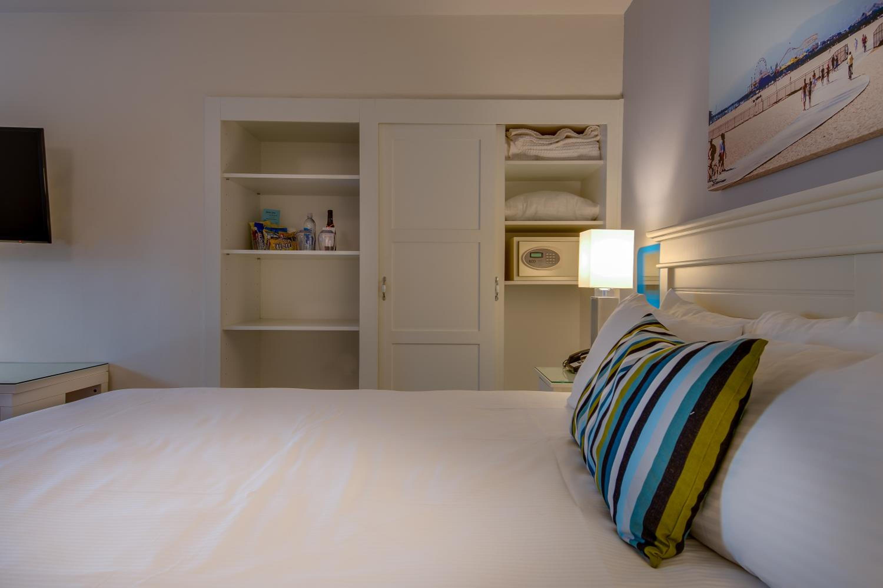 One Bedroom with Kitchenette