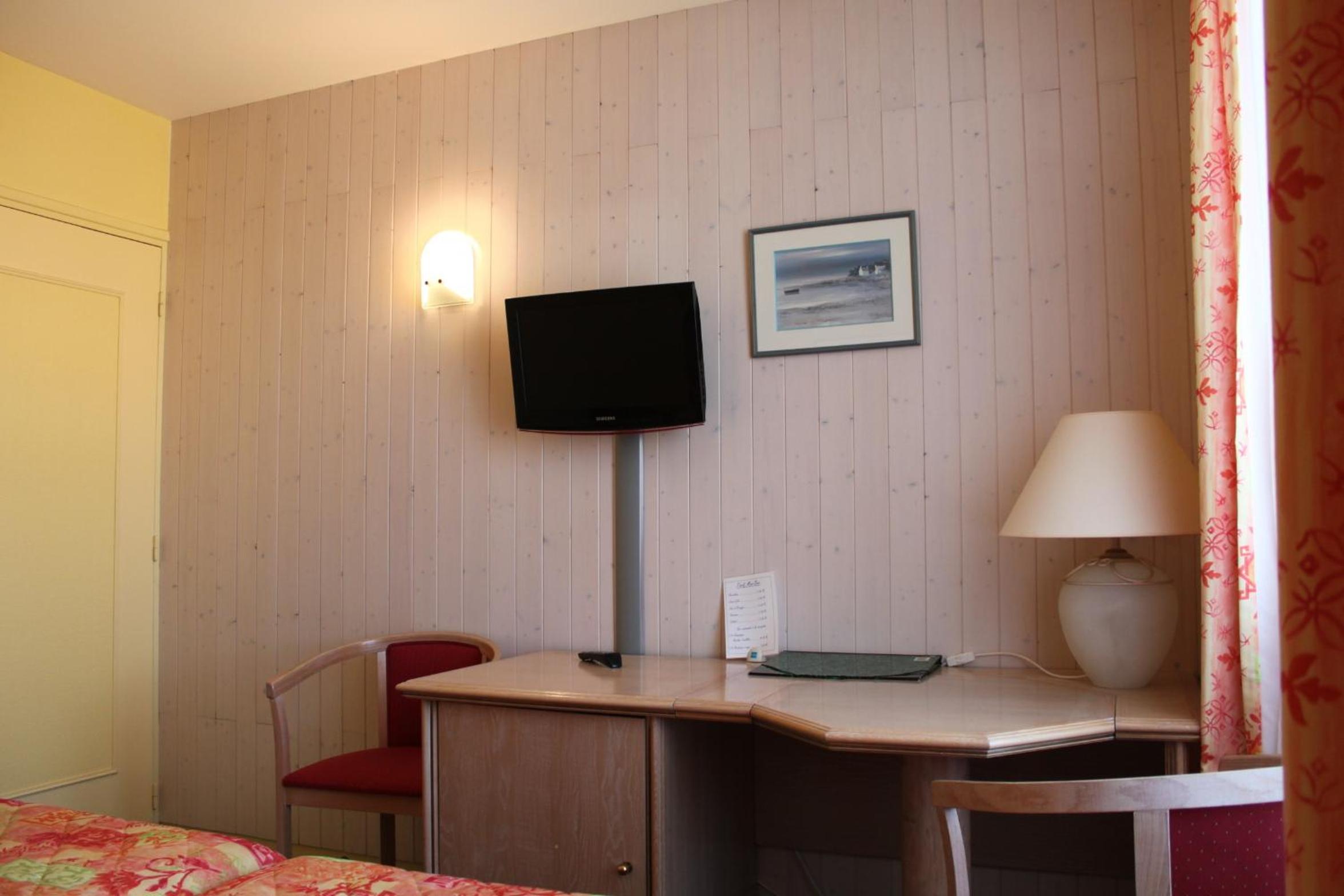 Double Room with Private Bathroom - Photo 1