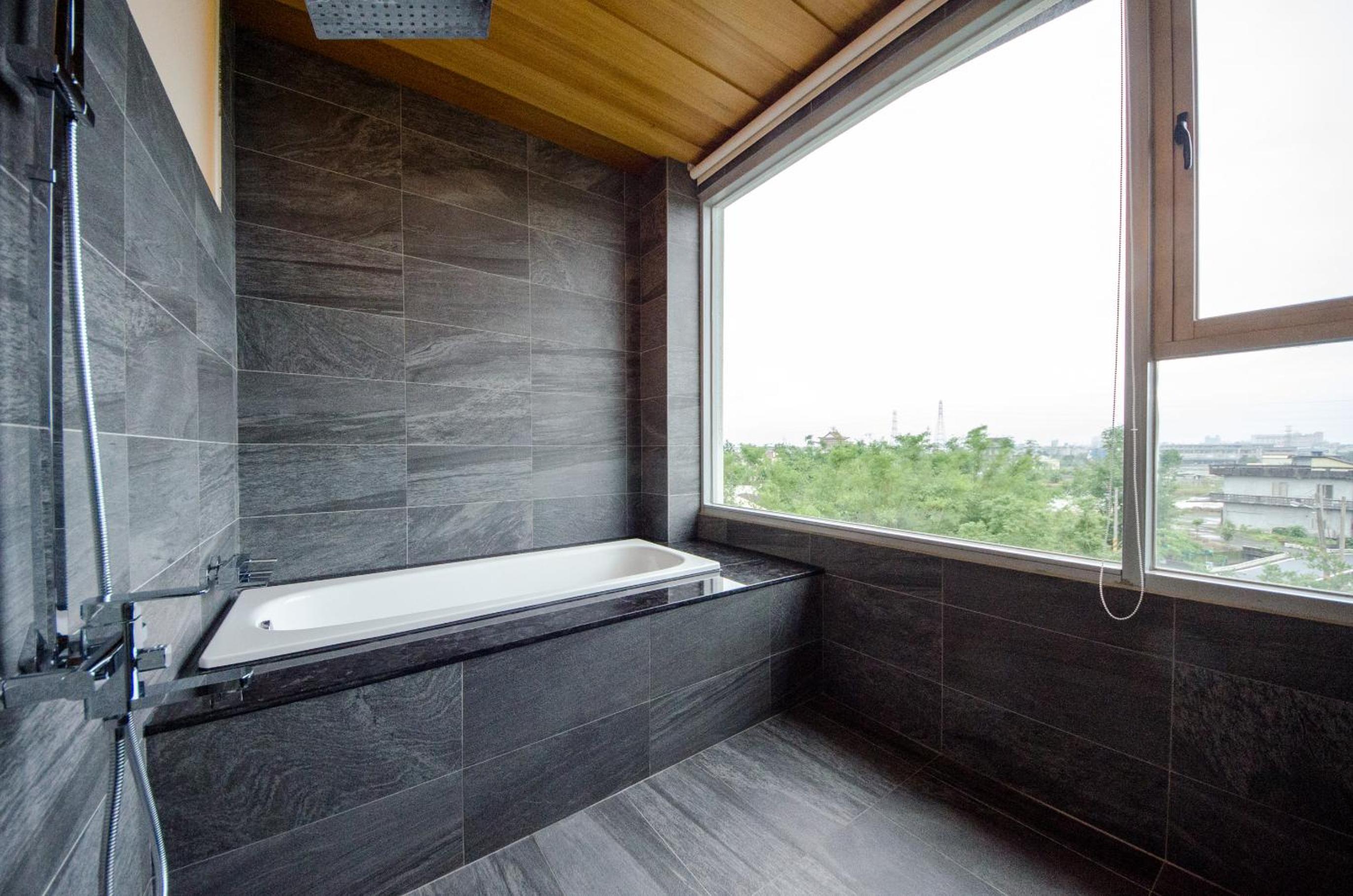 Premium Quadruple Room - Photo 14