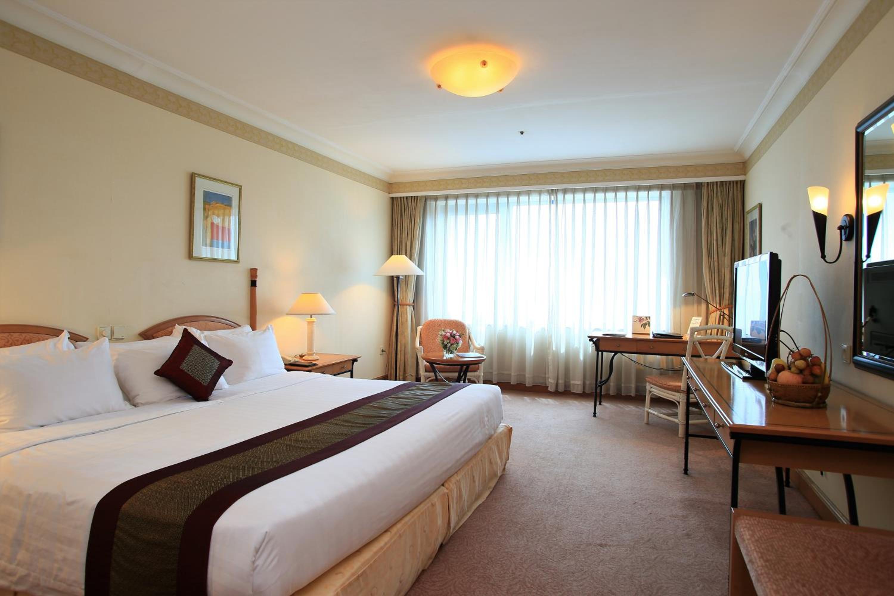 Deluxe King Room