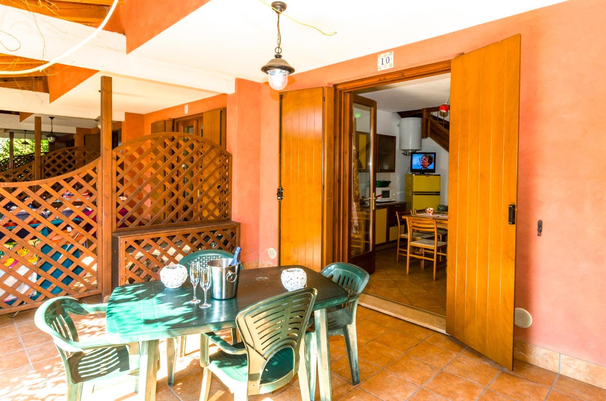 Two-Bedroom Apartment - Split Level - Photo 23