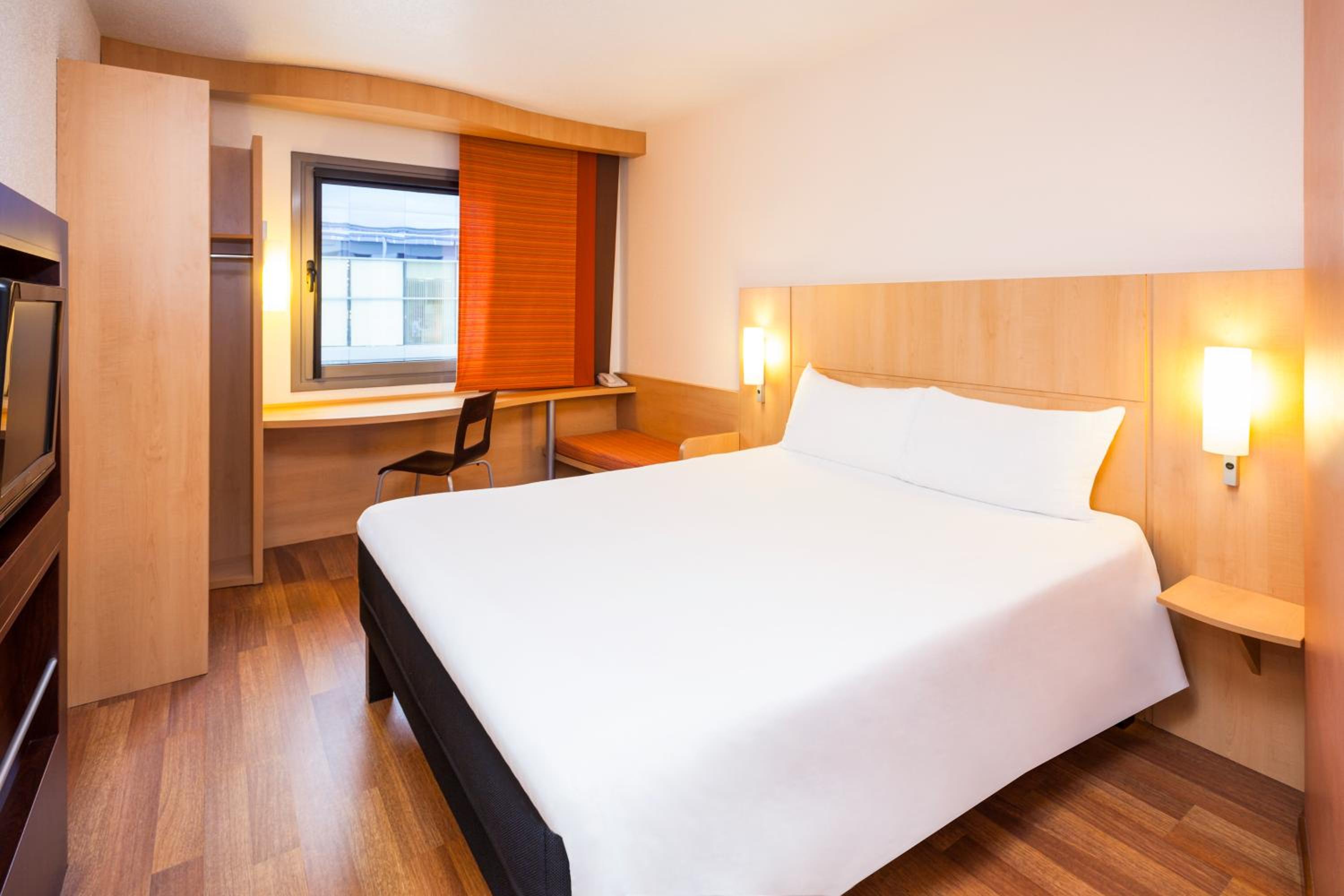 Double Room with Extra Bed - Photo 11