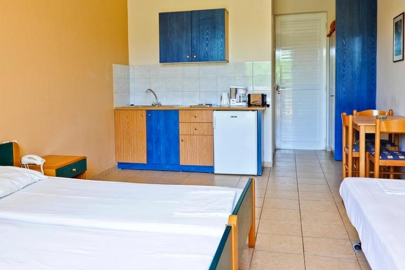 Studio (2 Adults) - Photo 3