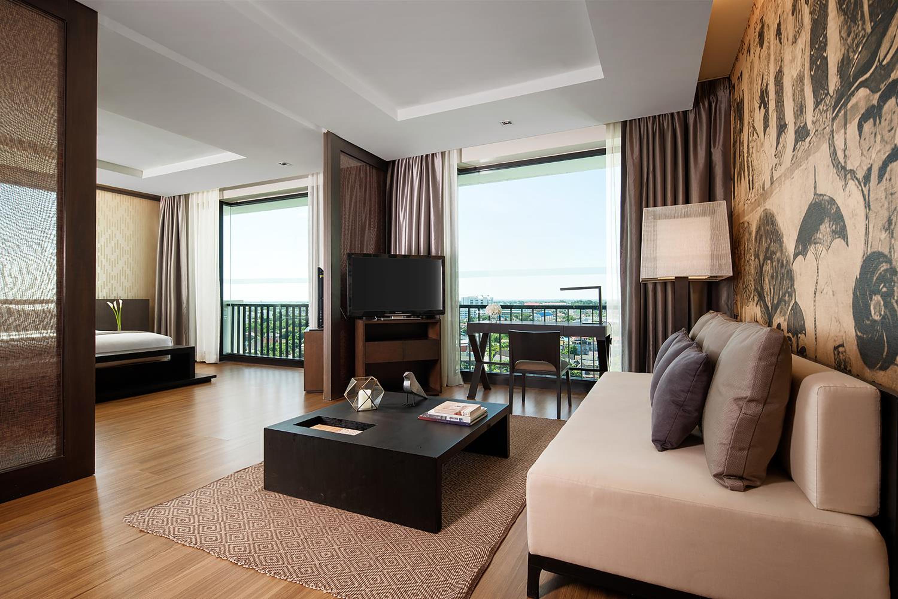 AVANI Executive Suite - Photo 4