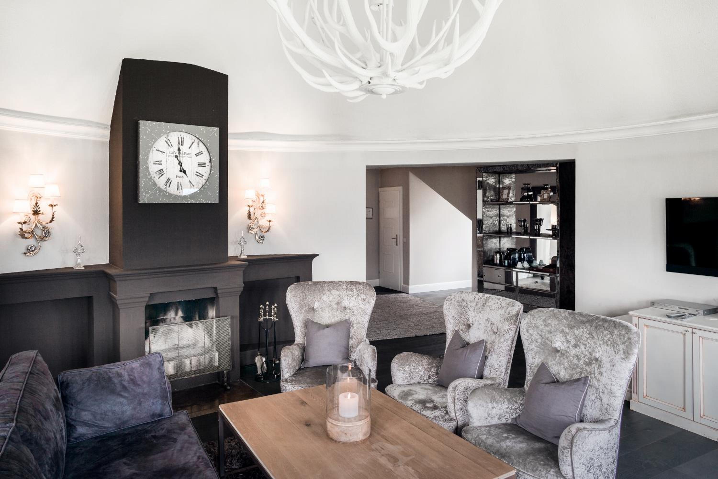 Tower Suite photo 3