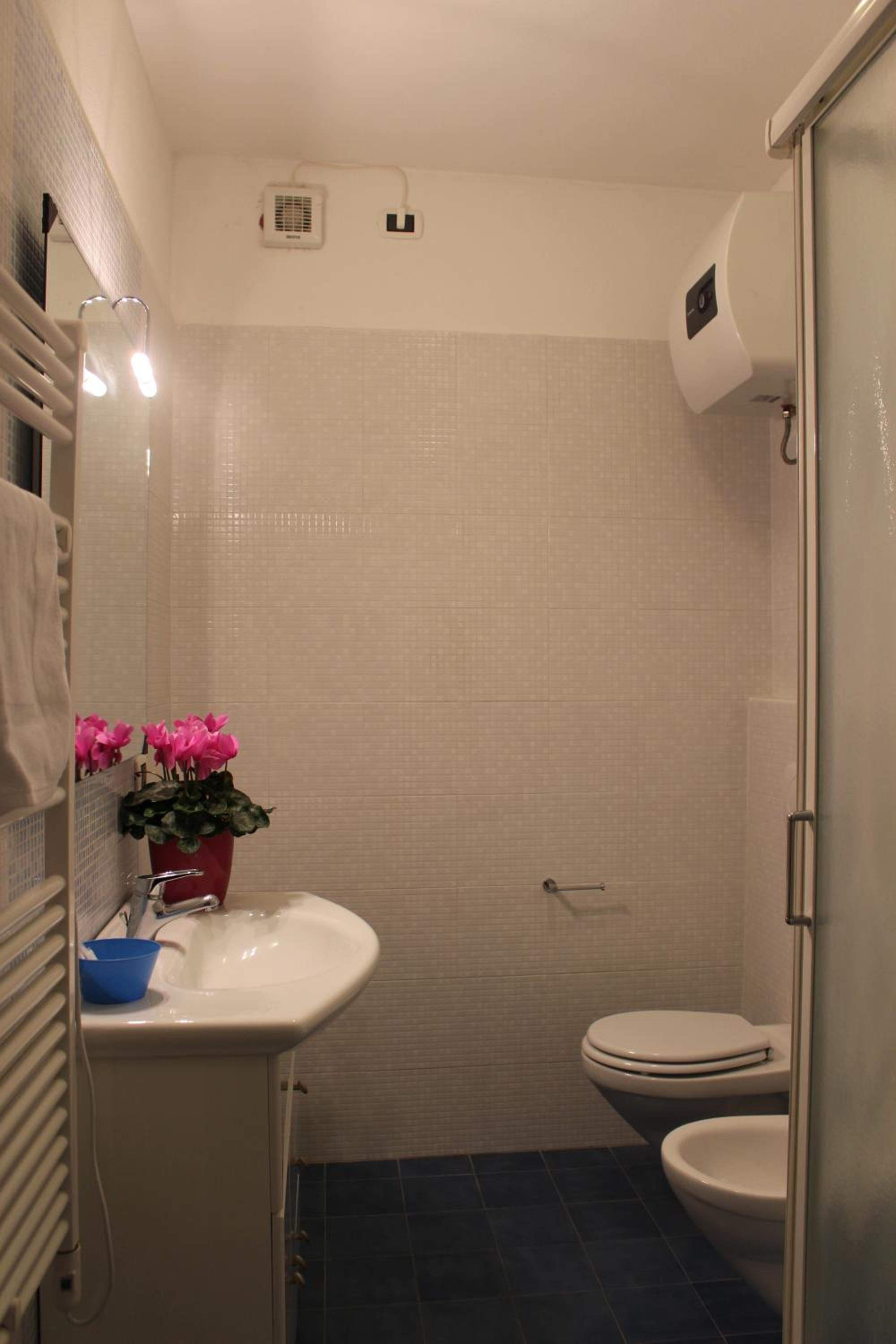 One-Bedroom Apartment - Photo 7