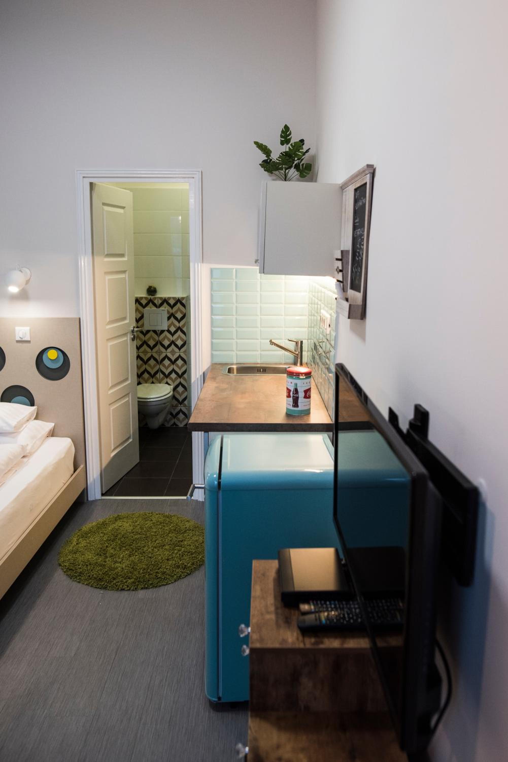 Studio Apartment