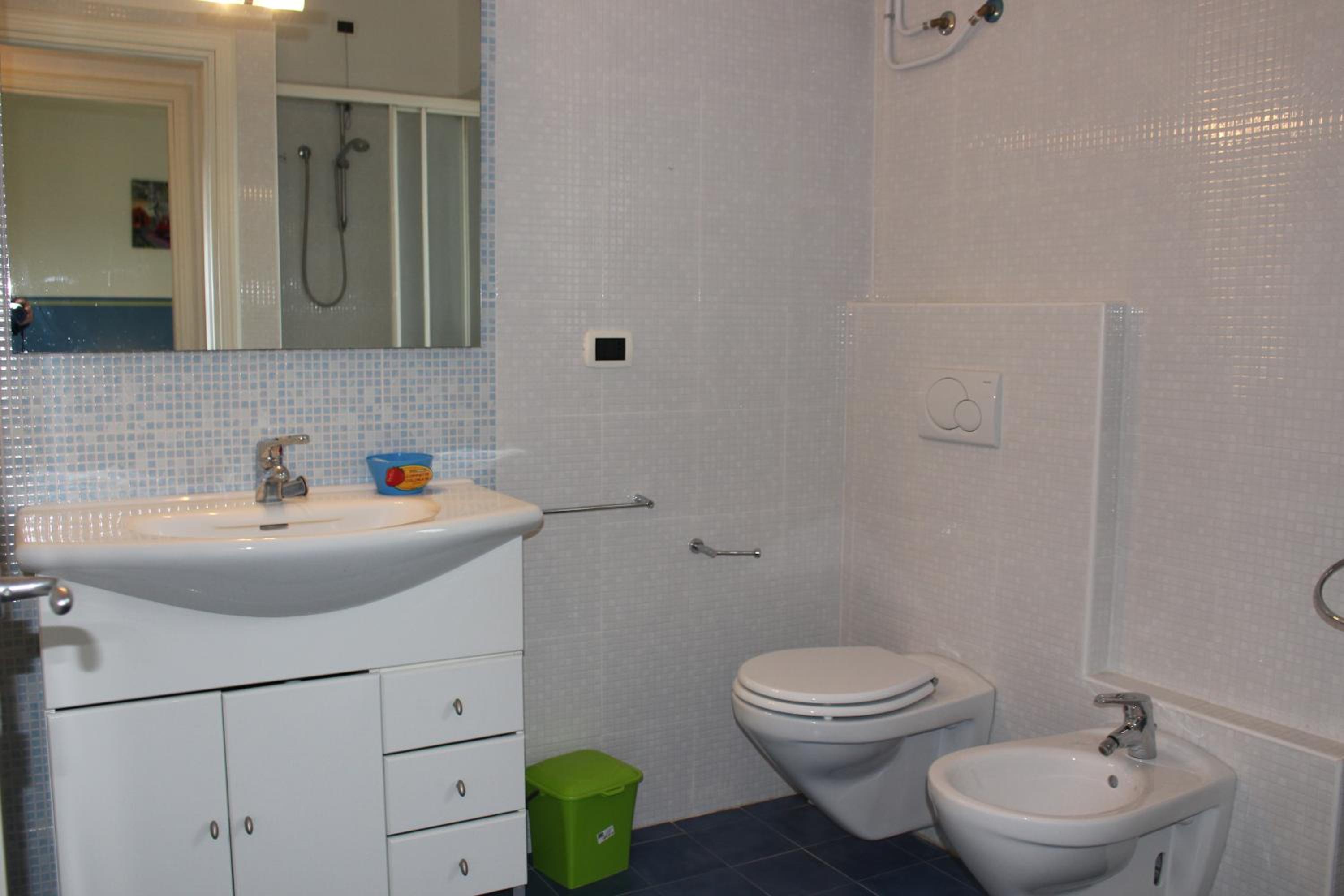 Two-Bedroom Apartment - Photo 19