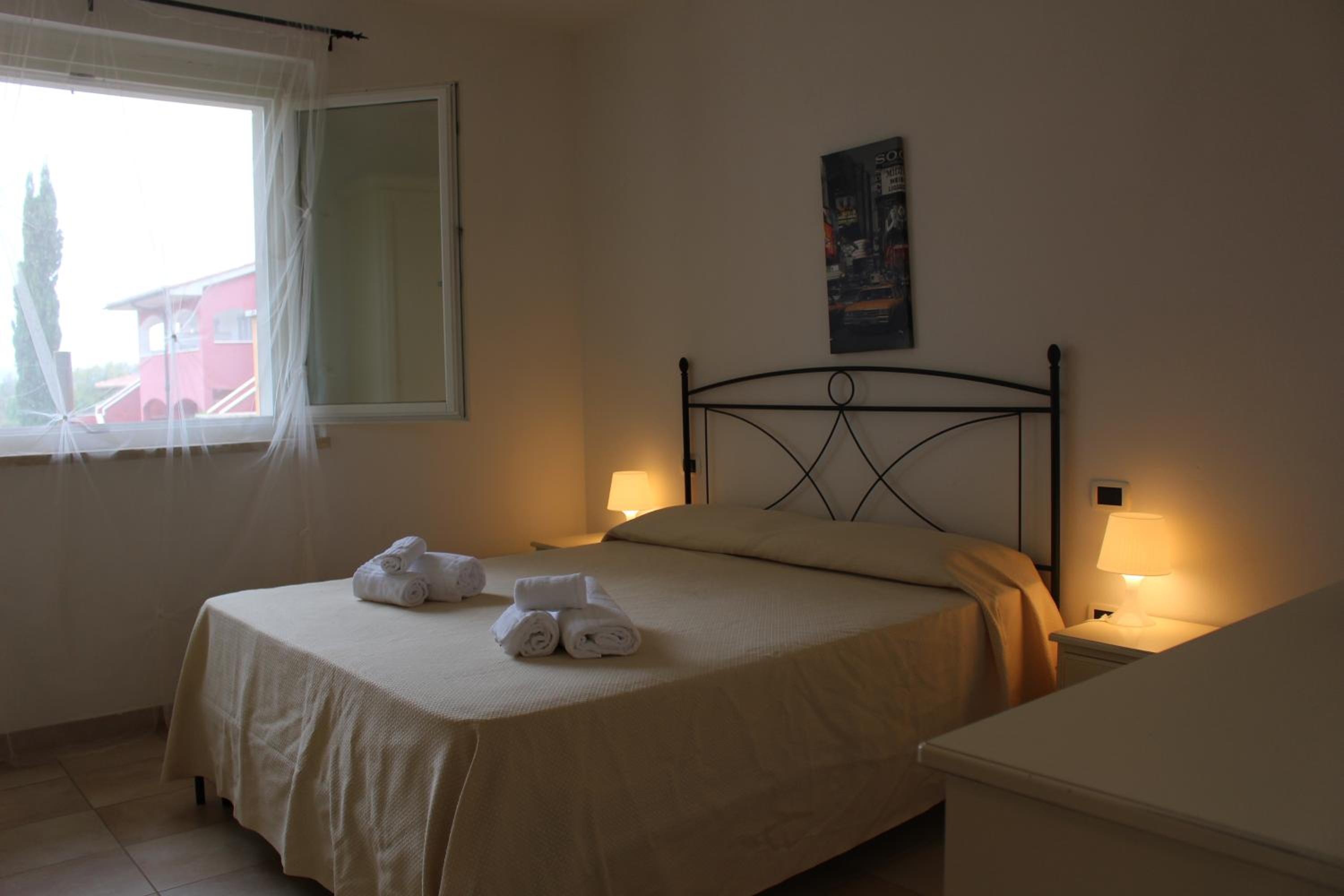 Two-Bedroom Apartment - Photo 11