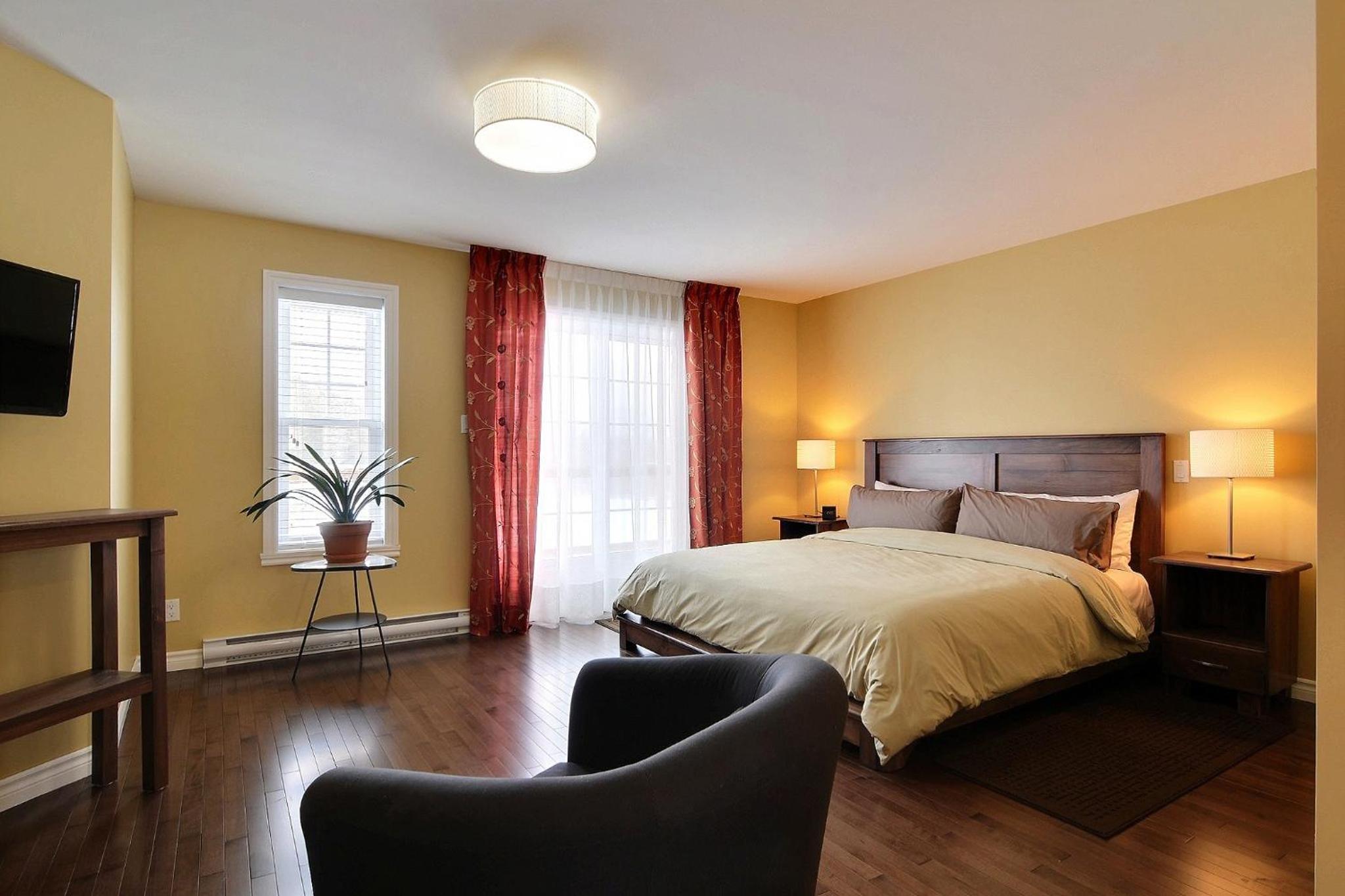 Deluxe King Room photo 1