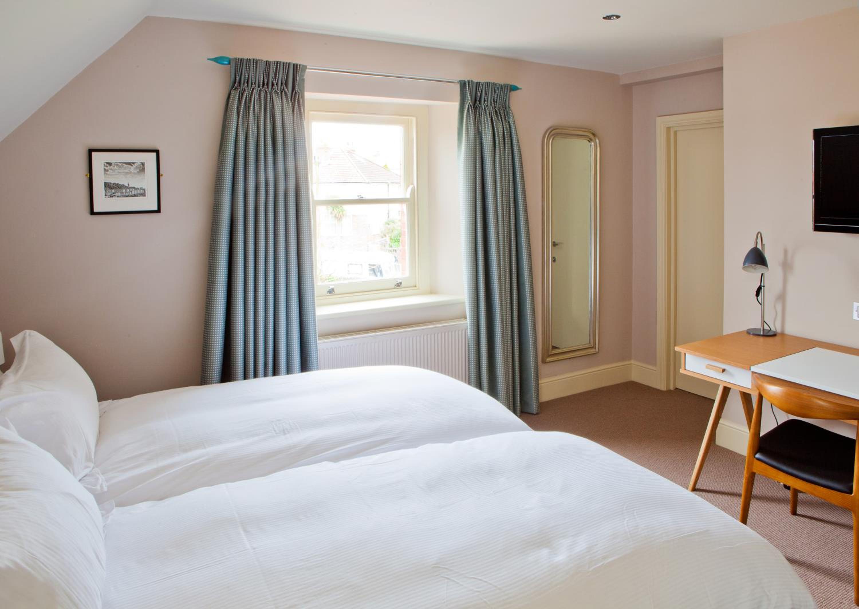 Double or Twin Room photo 3