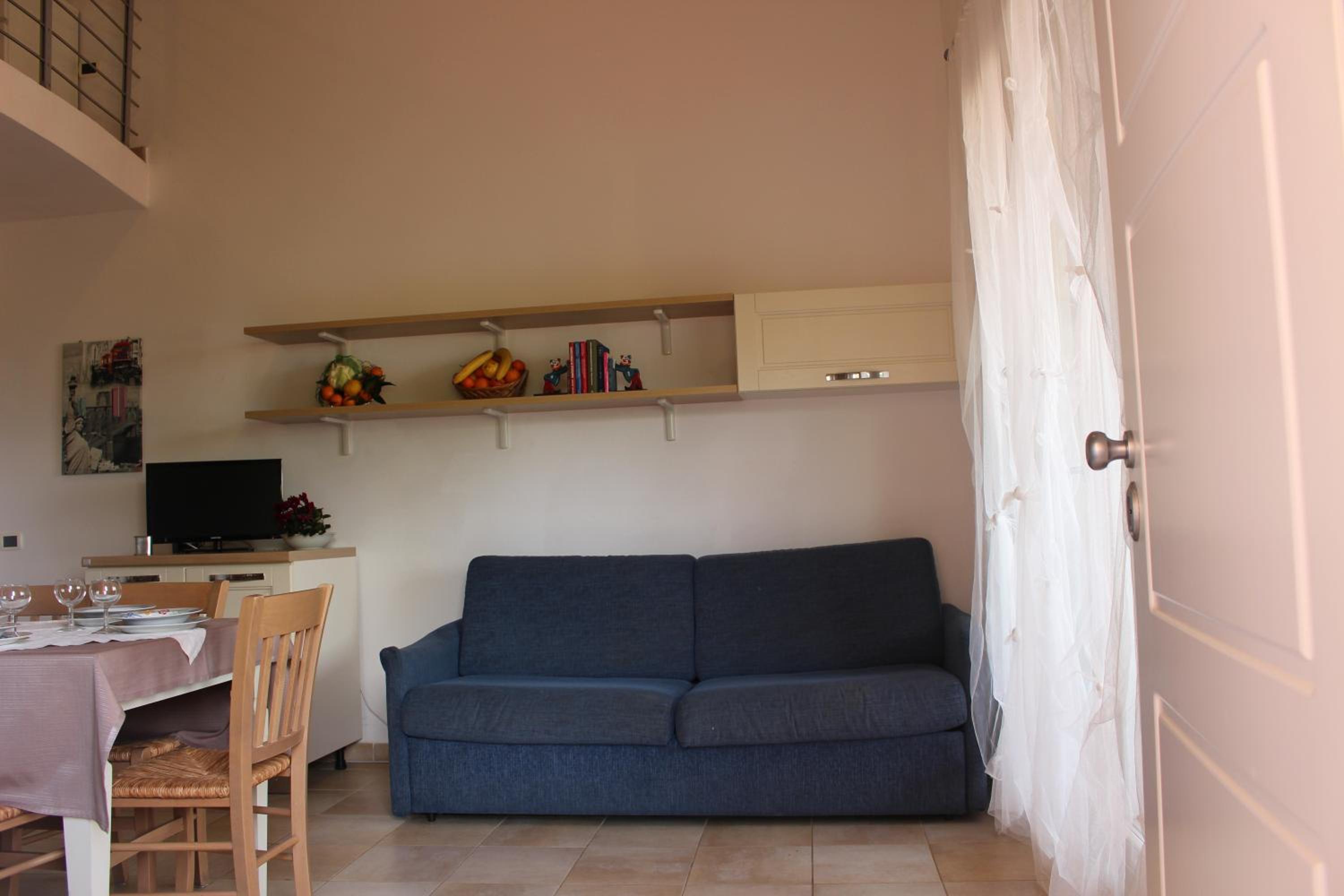 One-Bedroom Apartment - Split Level - Photo 15