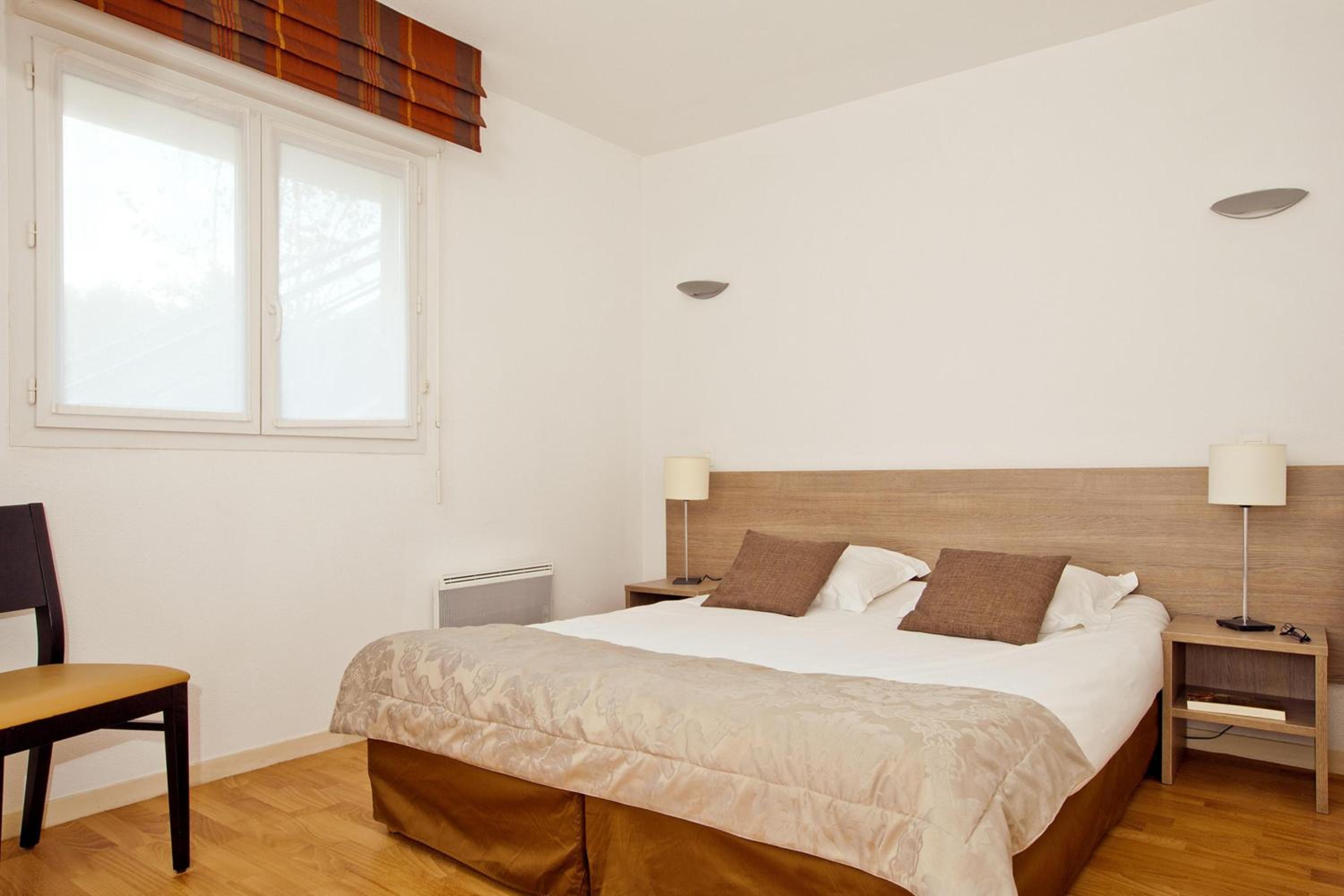 One-Bedroom Apartment (4 Adults) - Photo 6