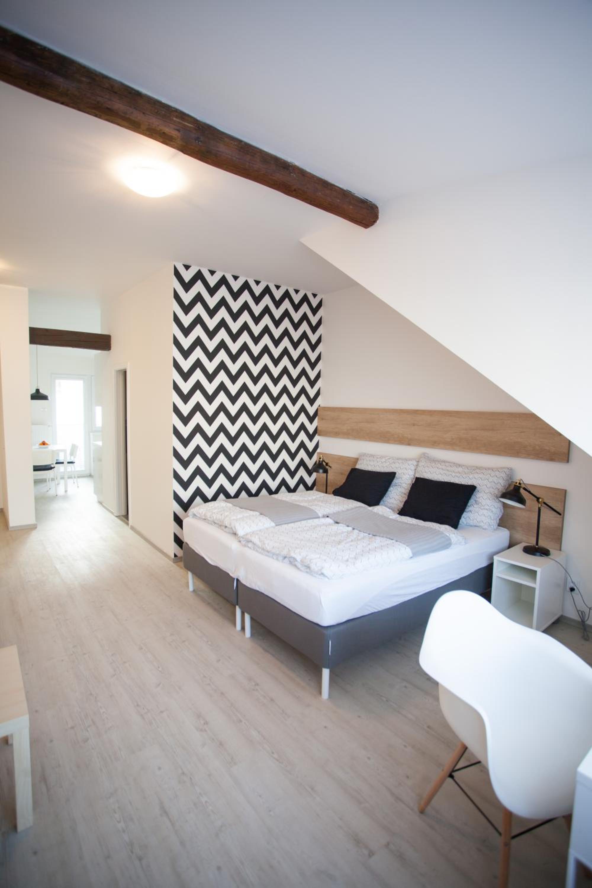 Deluxe Penthouse Apartment - Photo 9