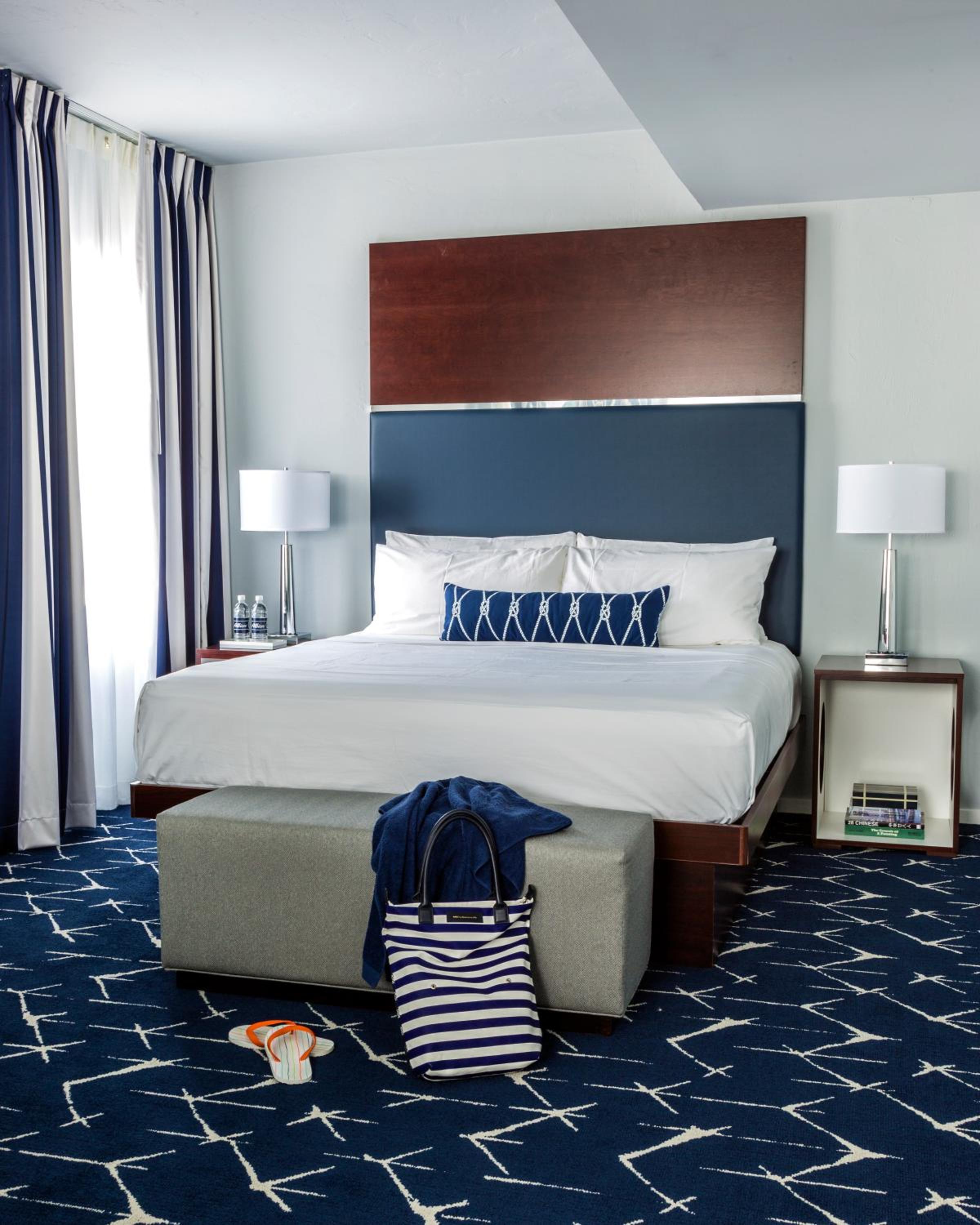 One-Bedroom Suite - Photo 2