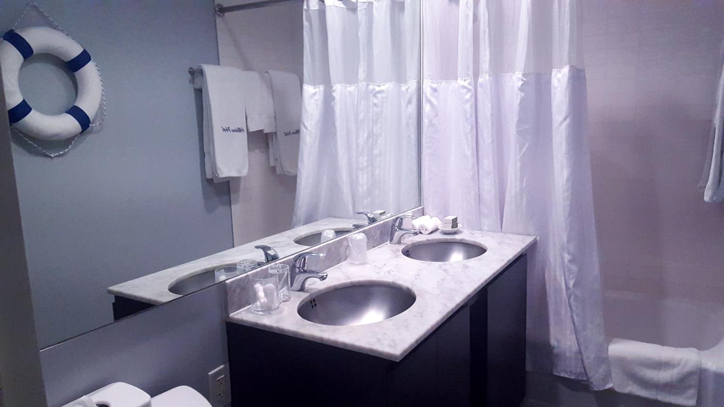 Junior Suite with Pool View - Photo 2