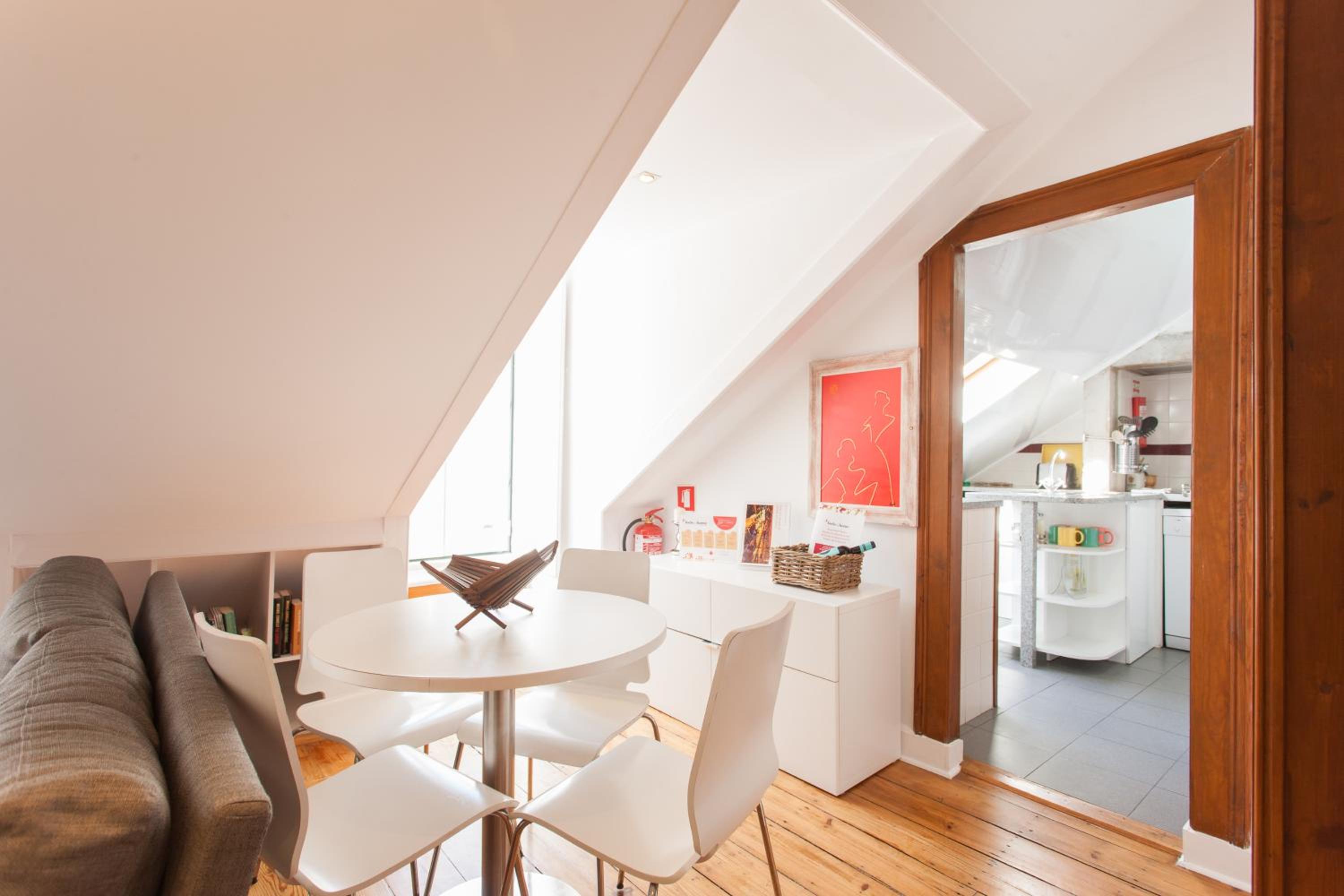 Two-Bedroom Apartment - Photo 2