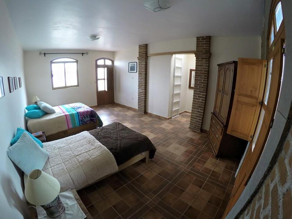 Triple Room with Balcony - Photo 8