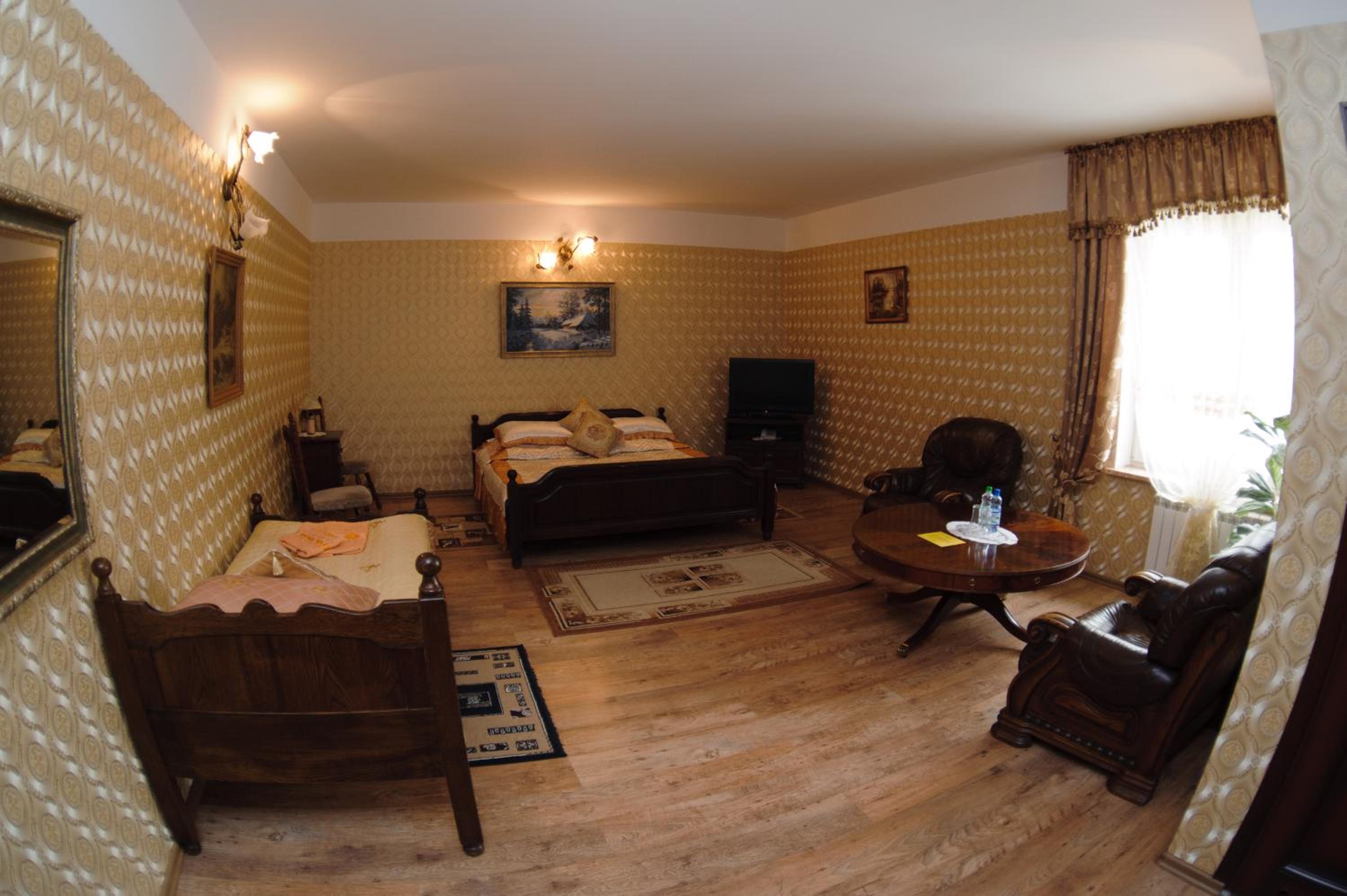 Classic Triple Room photo 2