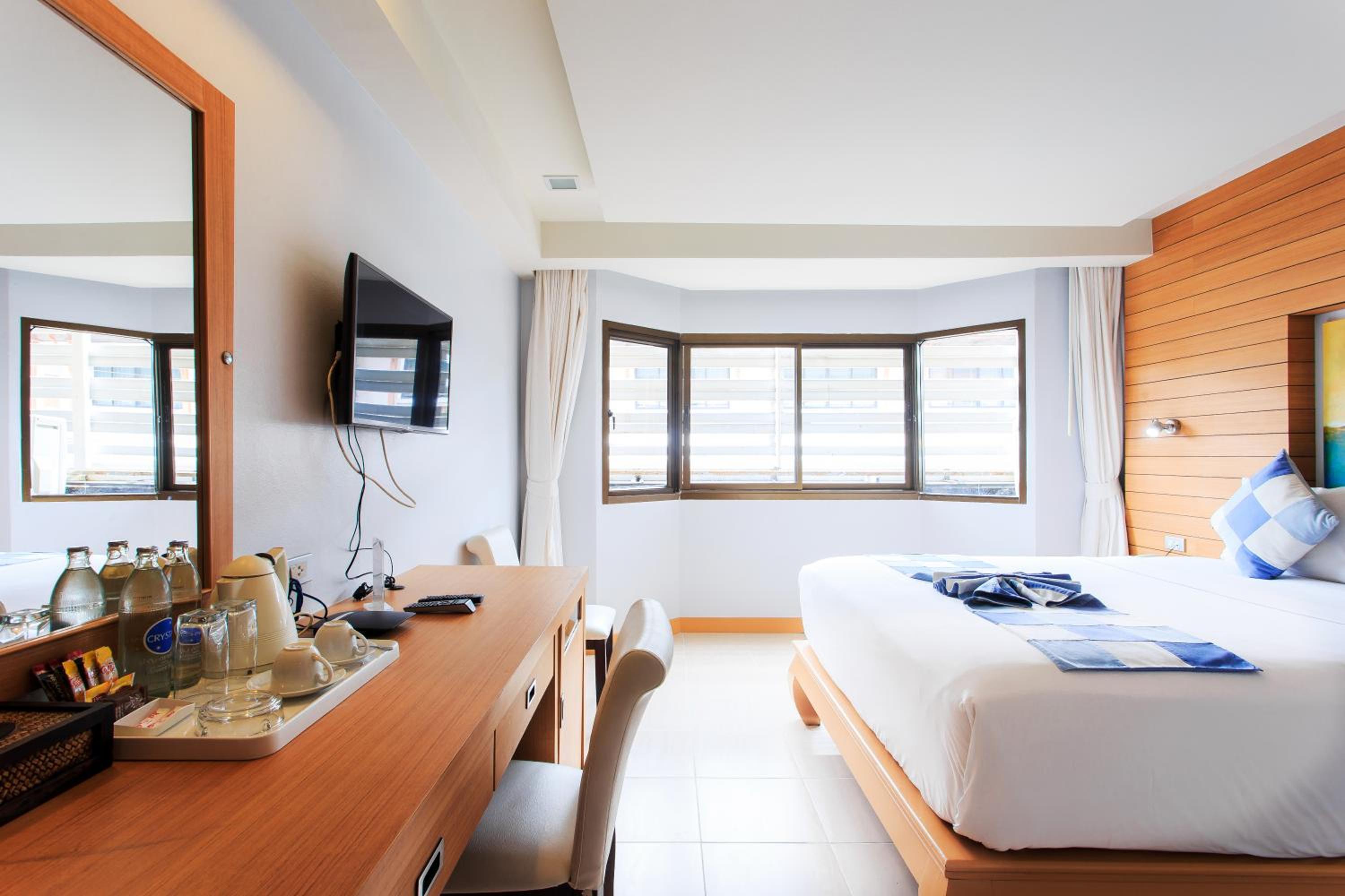 Standard Double or Twin Room - Photo 4