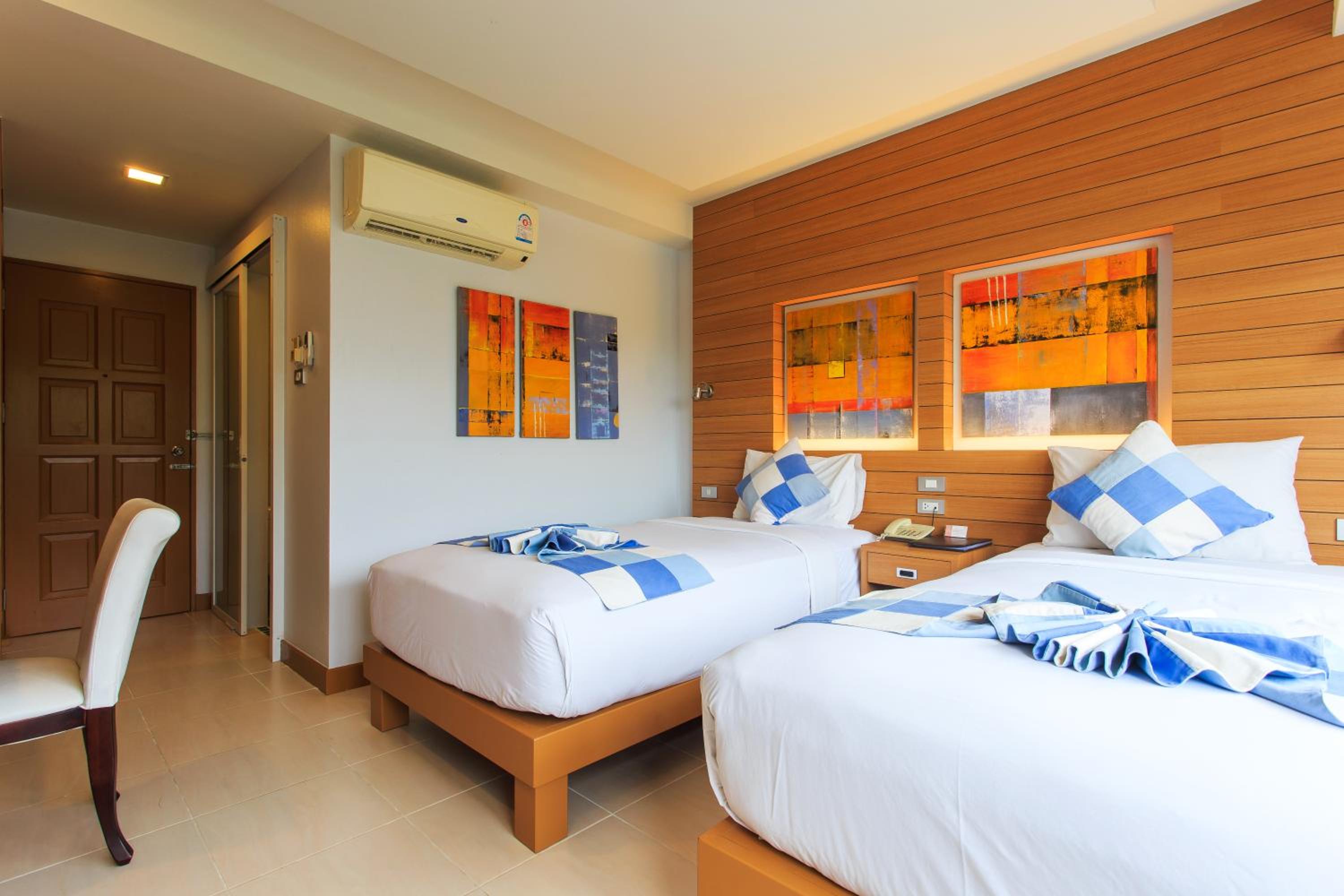 Standard Double or Twin Room - Photo 7