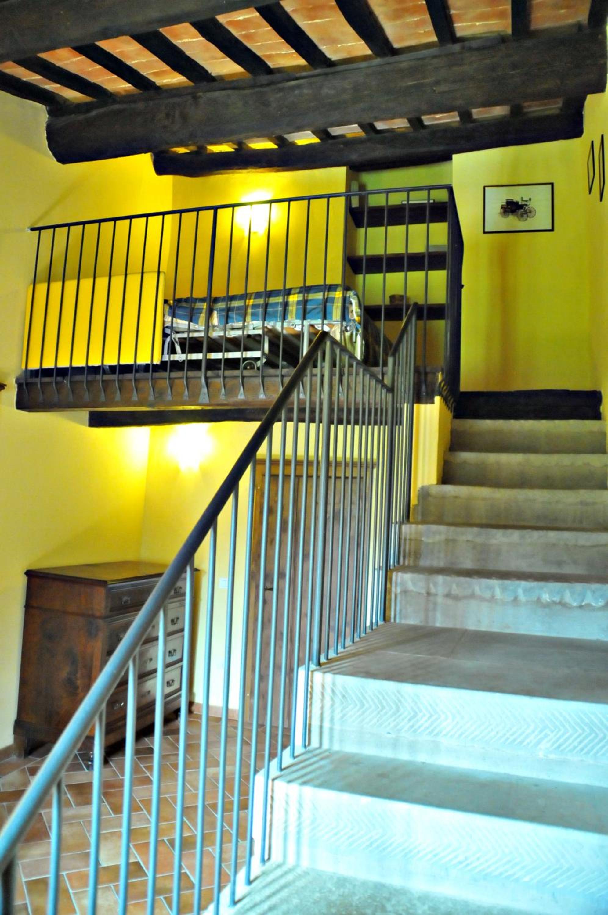 Apartment - Split Level photo 3