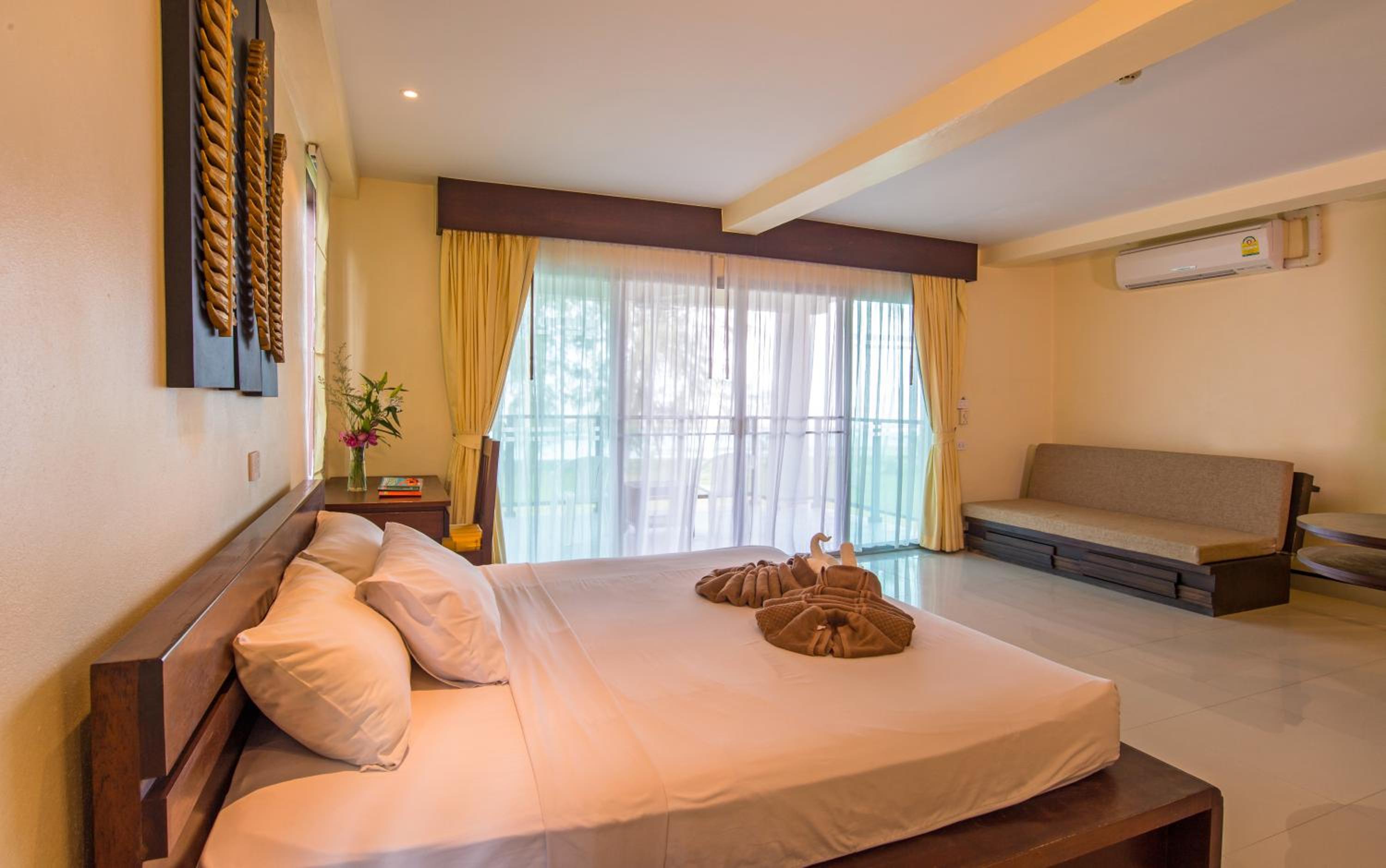 Beach Front Double Room with Bathtub photo 3