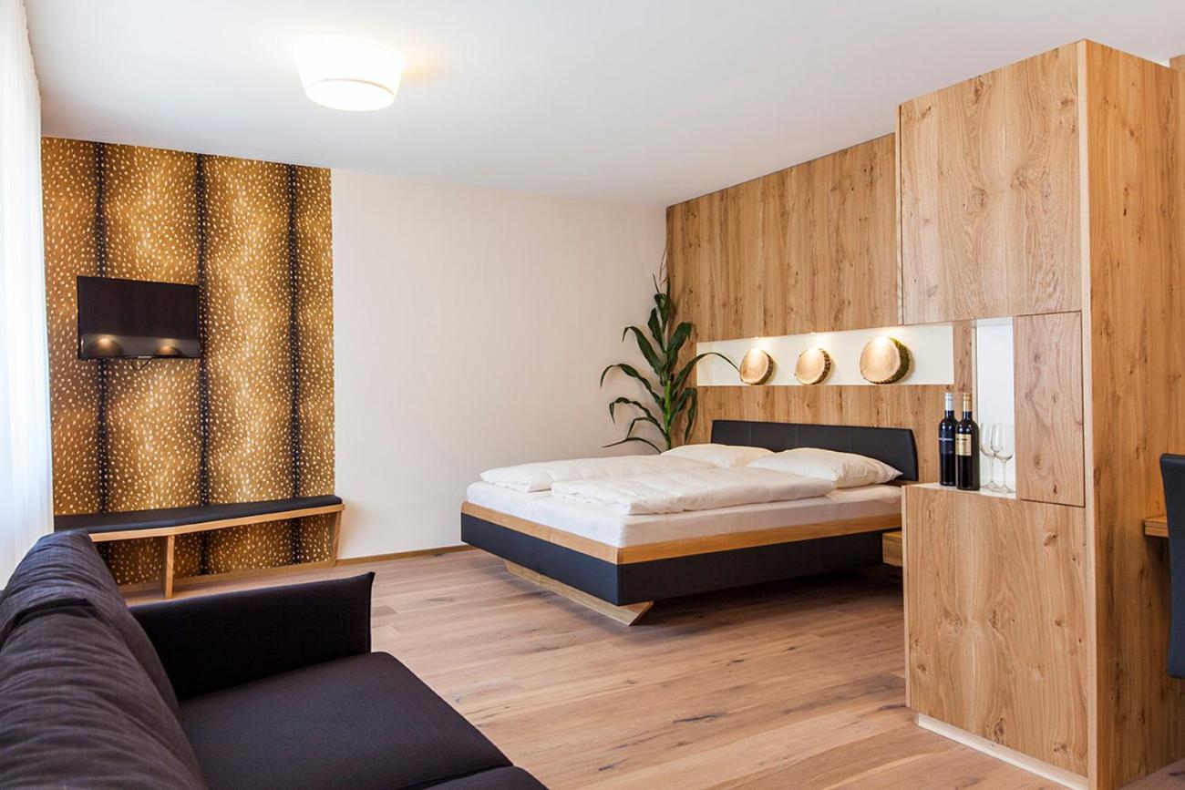 Studio Apartment photo 1