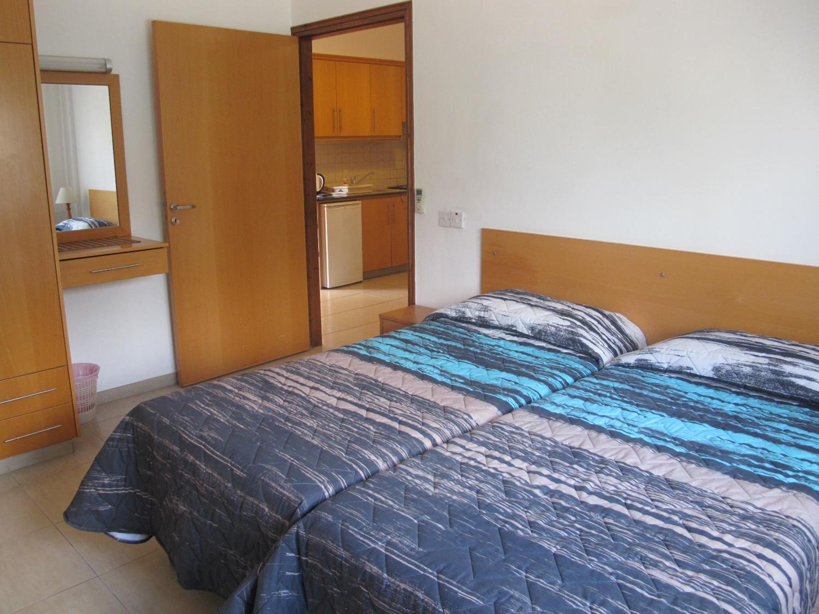 One-Bedroom Apartment - Photo 1