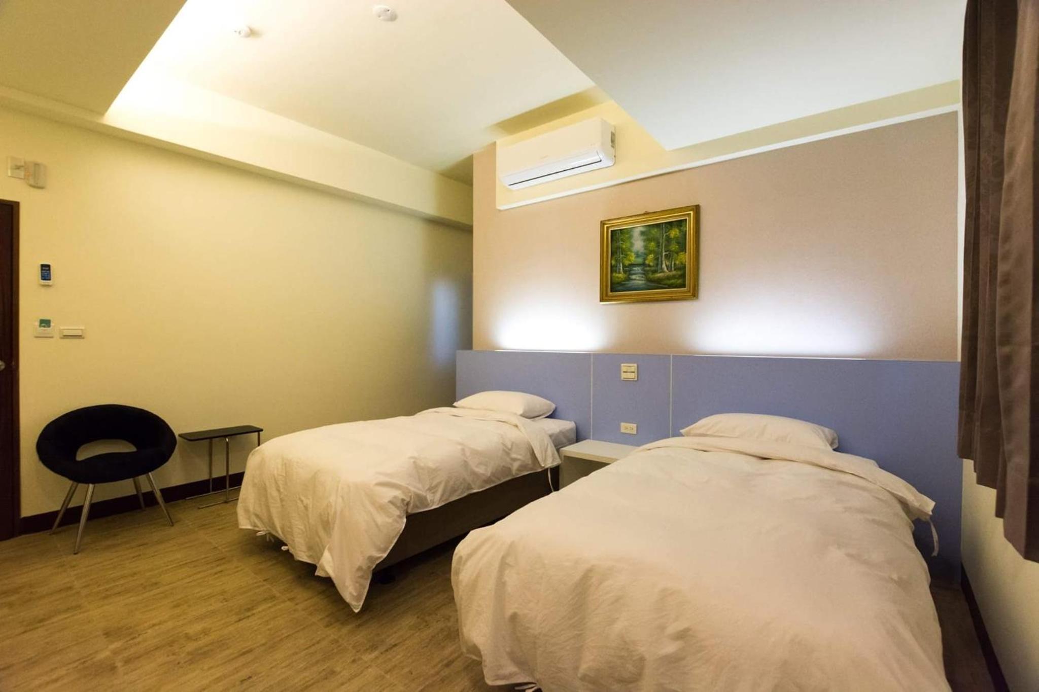 Double or Twin Room - Photo 12