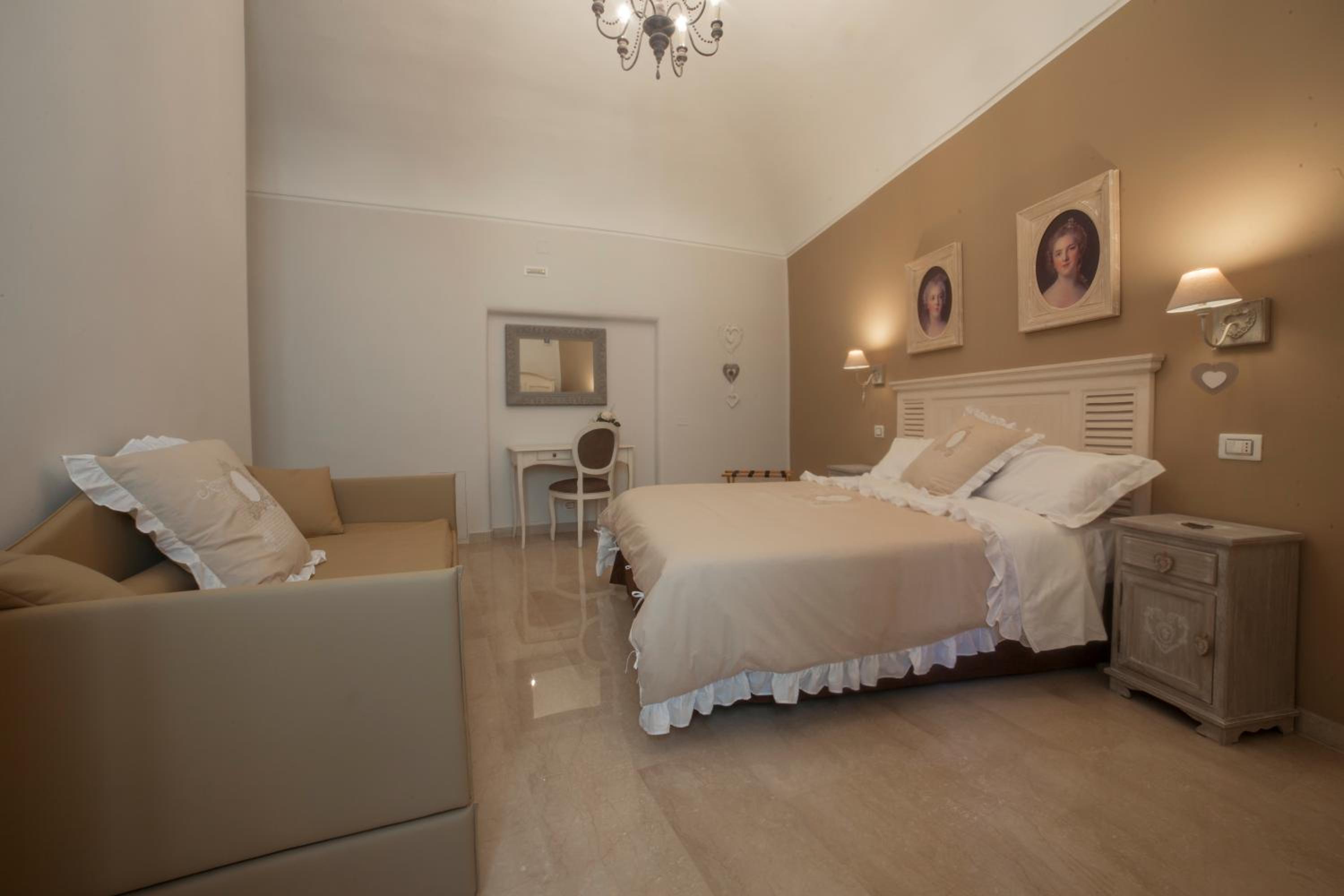 Family Suite (2 Adults + 2 Children) photo 3