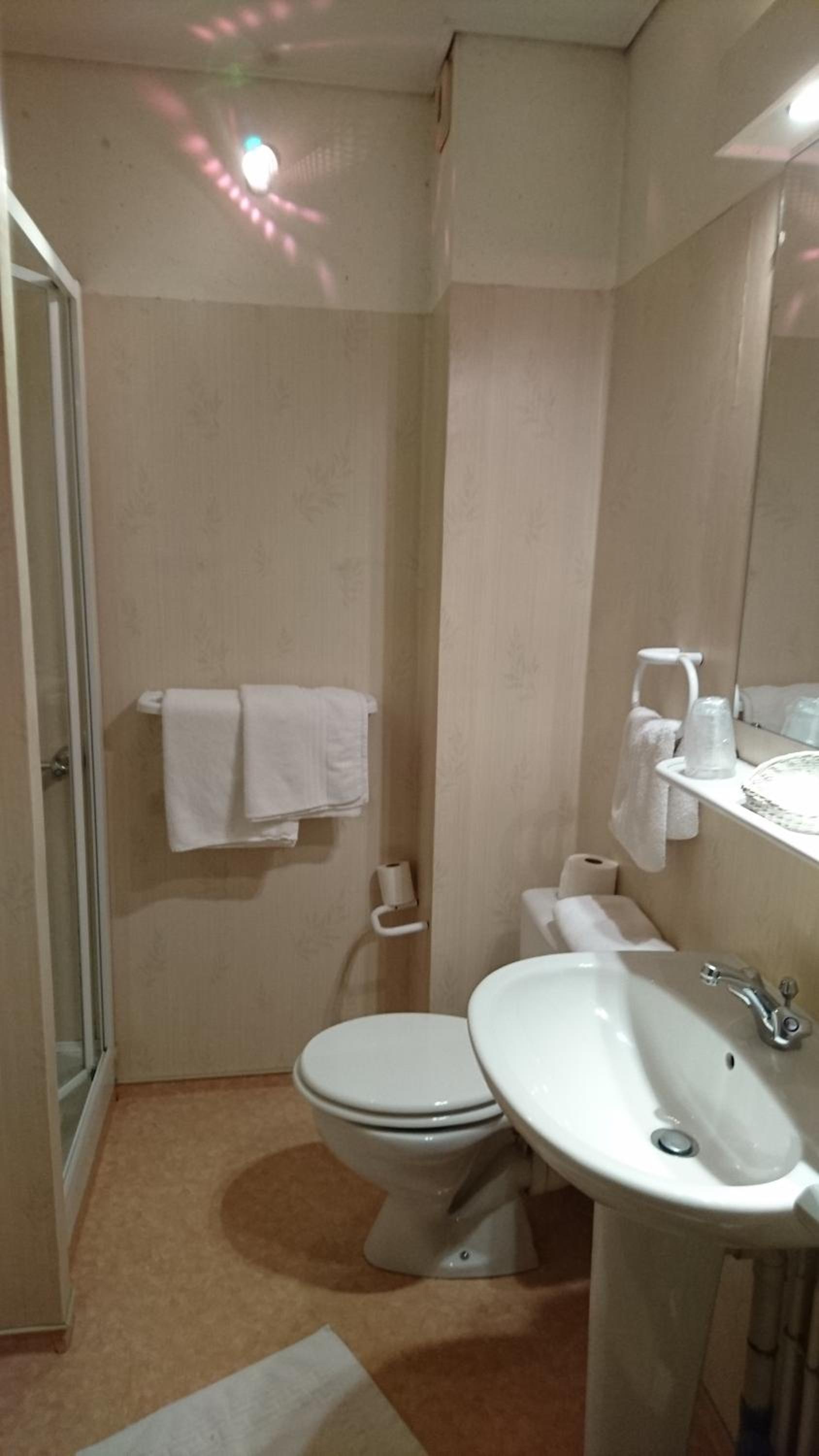 Quadruple Room - Photo 3
