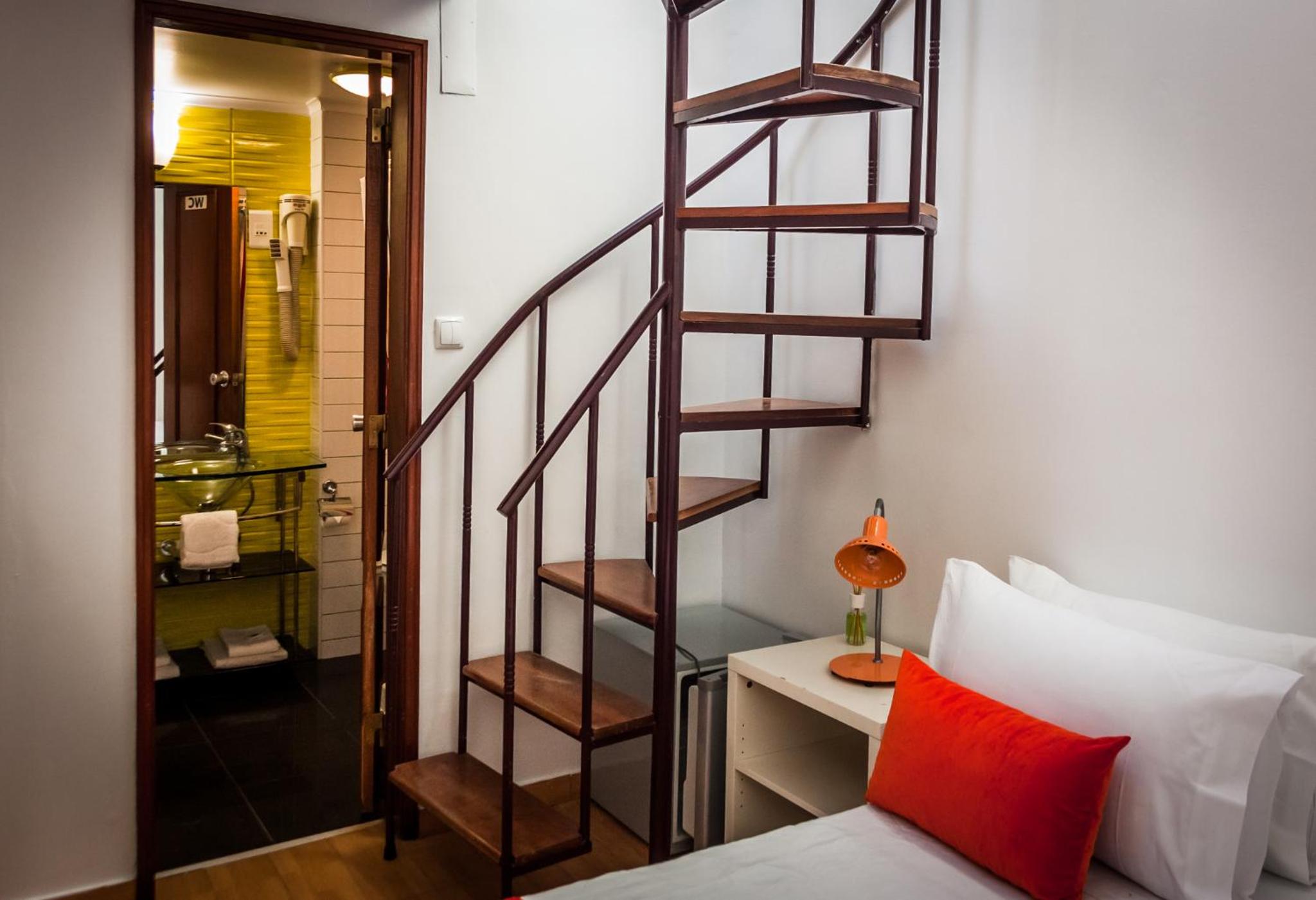 Standard Double Room - Photo 27