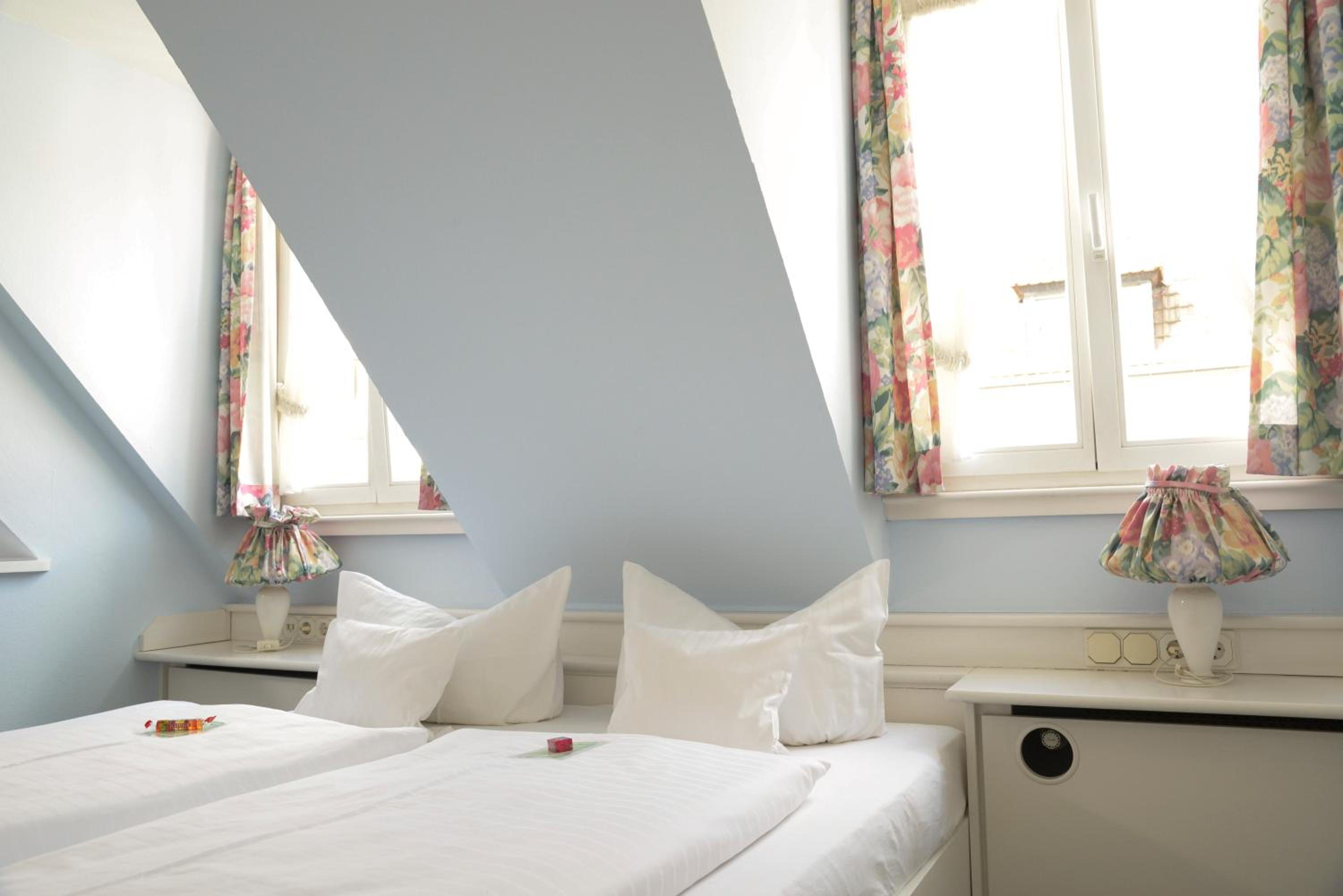 Triple Room - Photo 2