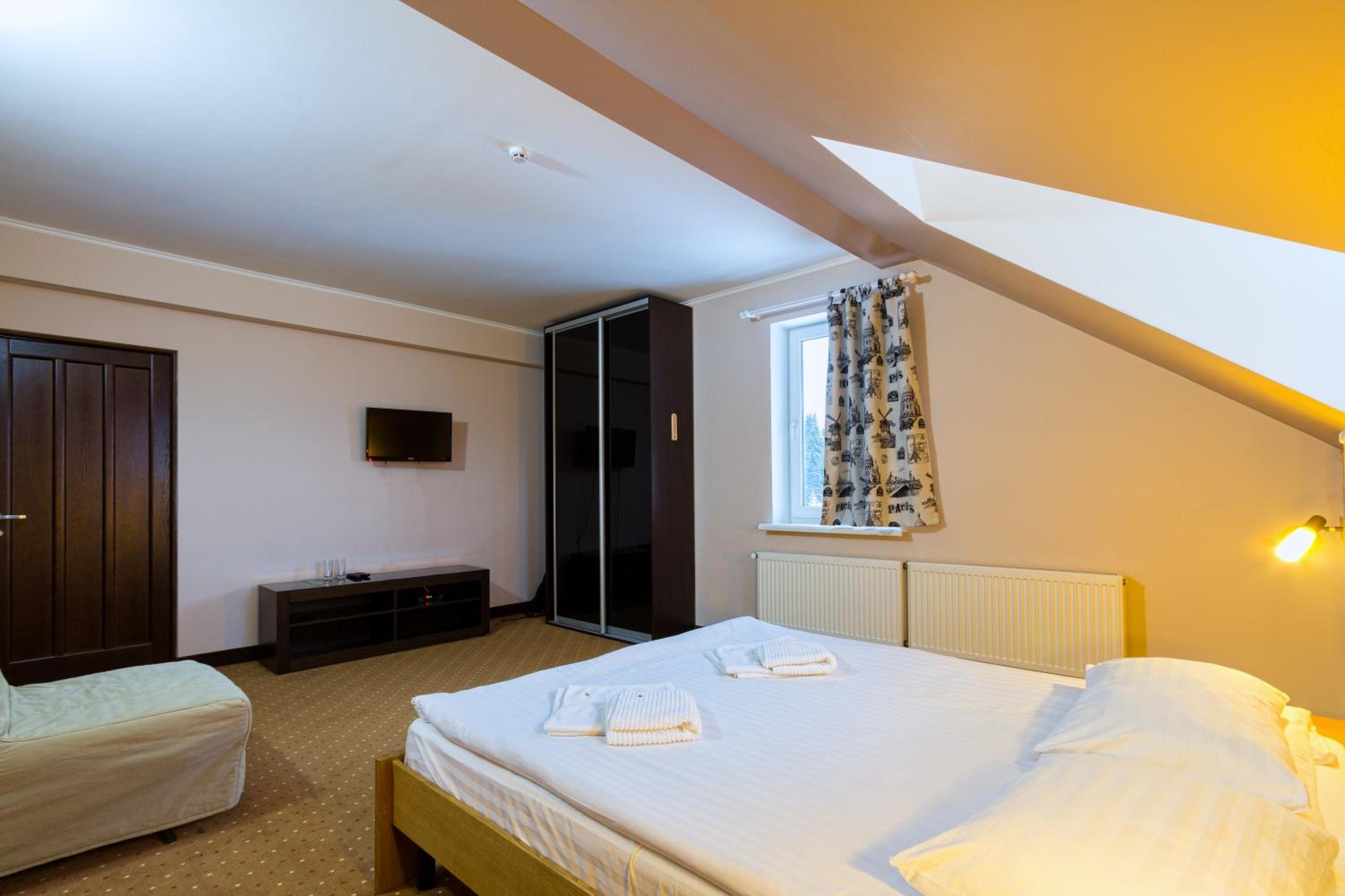 Double Room - Attic photo 1
