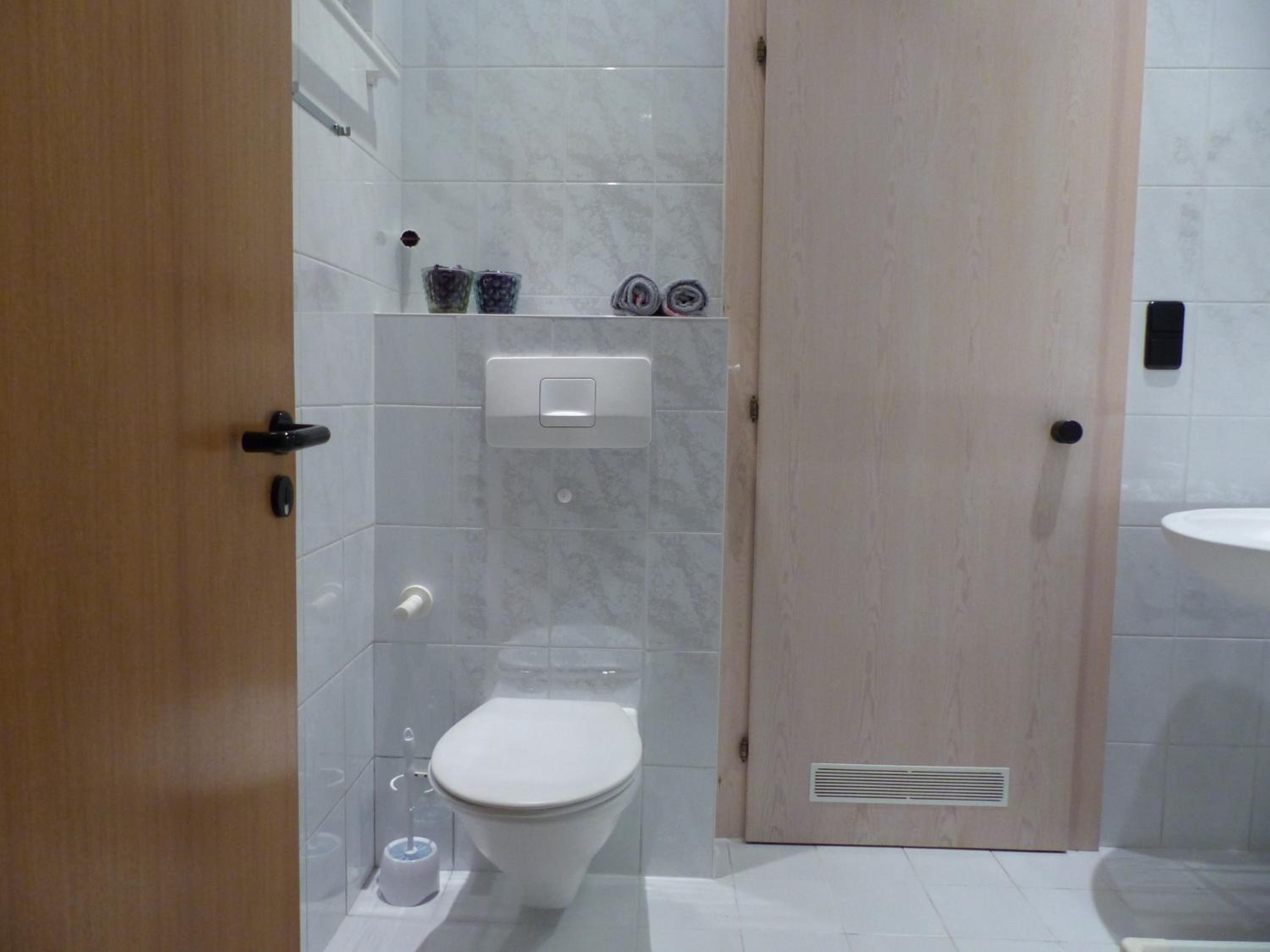 Studio Apartment - Photo 11