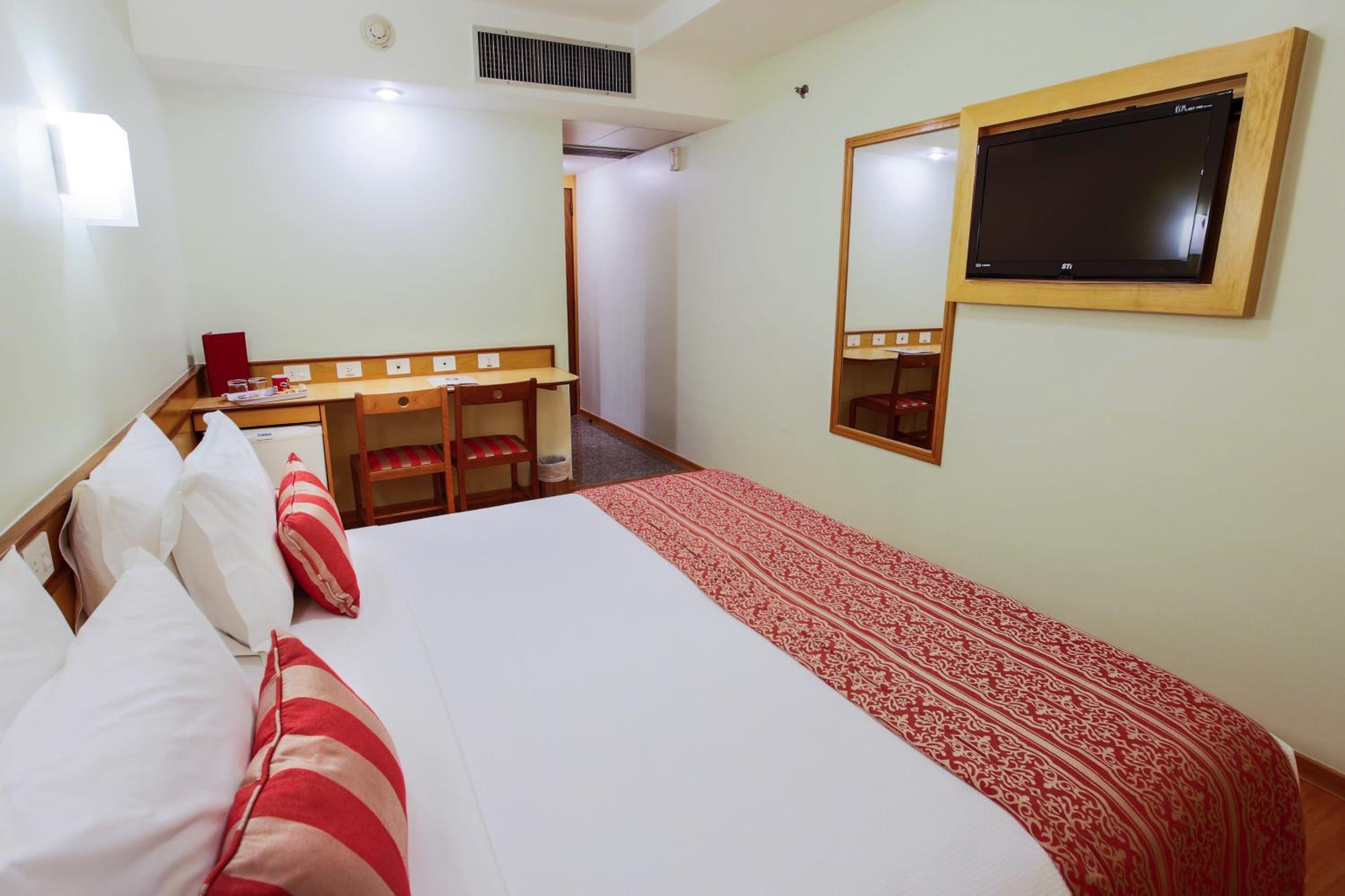 Standard Double Room - Photo 1