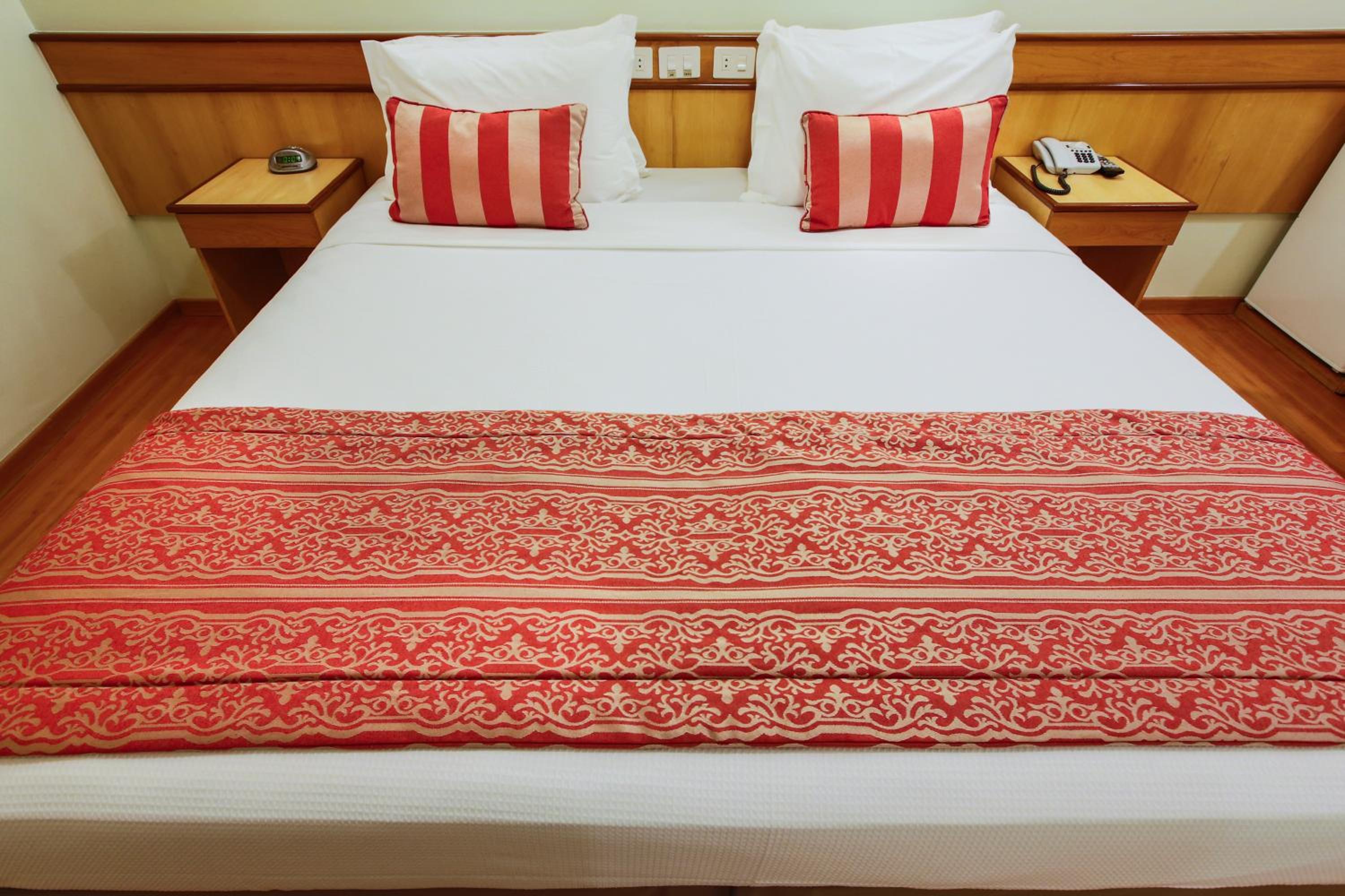 Standard Double Room - Photo 3