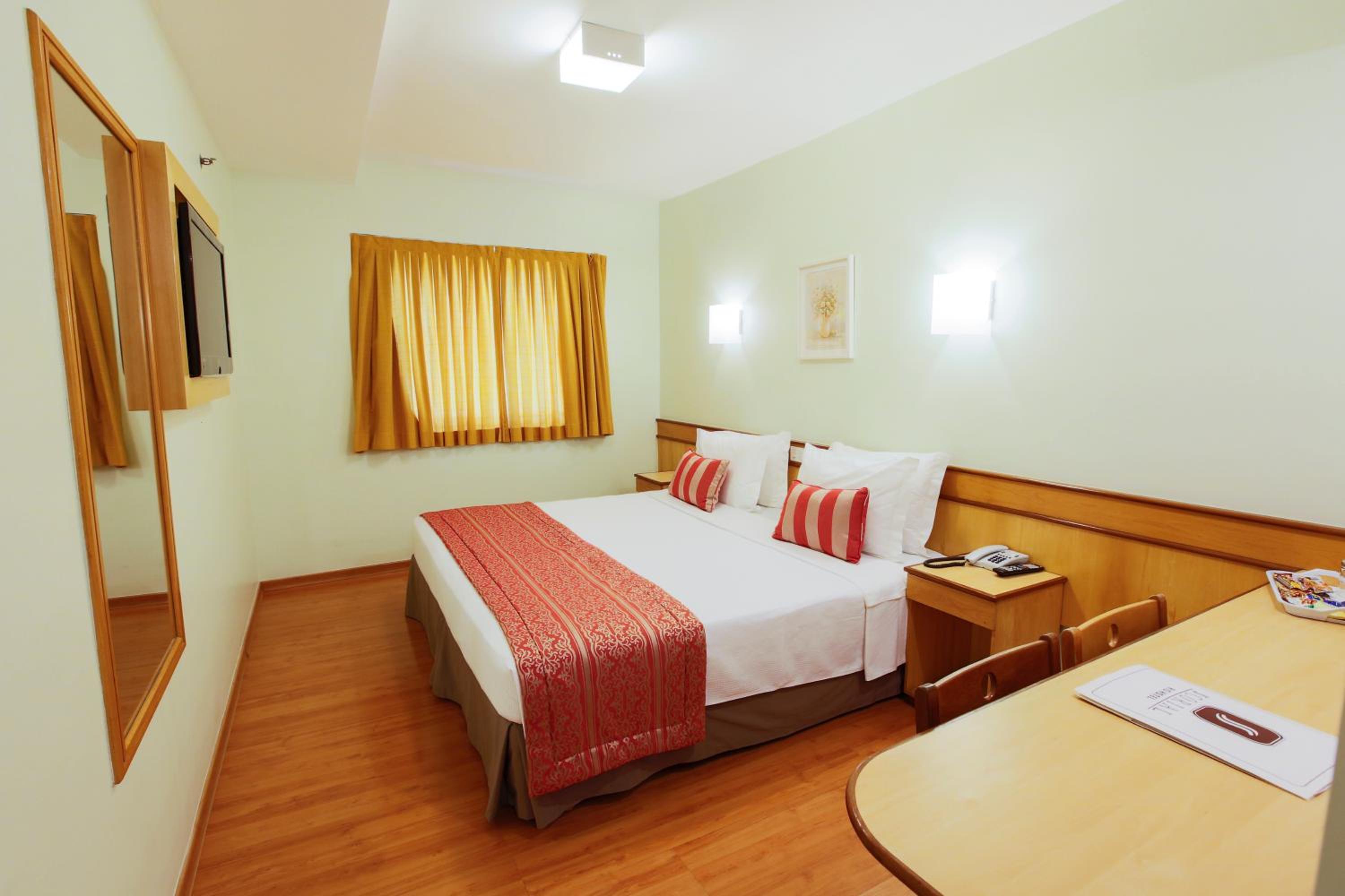 Standard Double Room - Photo 5