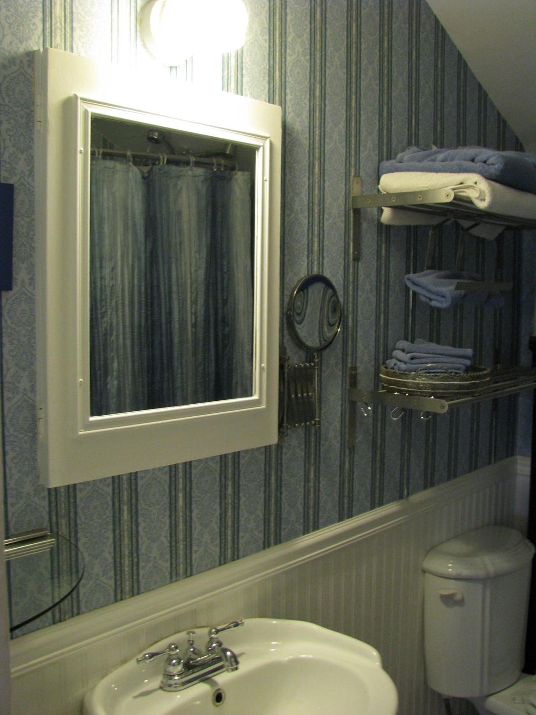 One-Bedroom Suite - Continental Breakfast photo 2