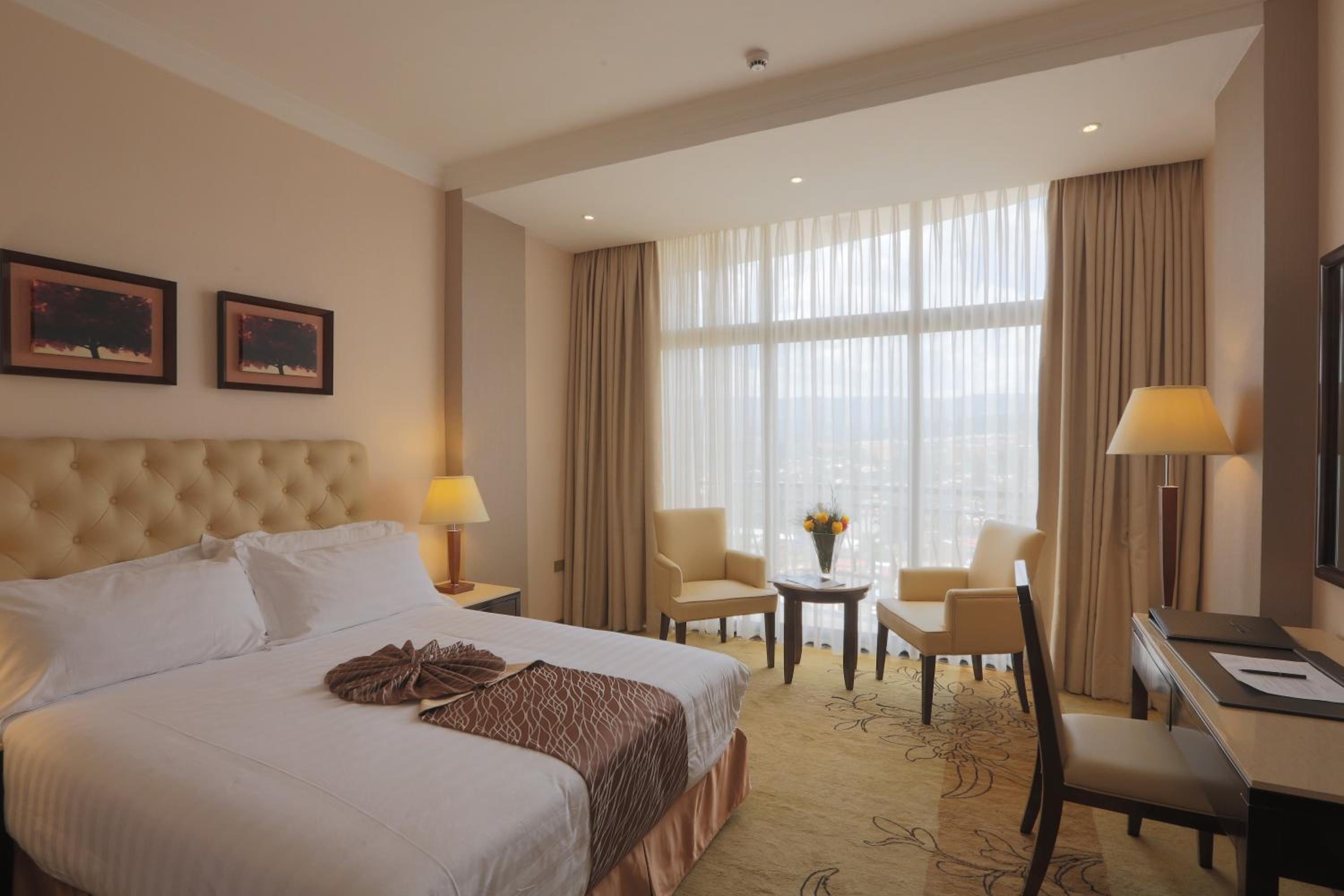 Superior Queen Room
