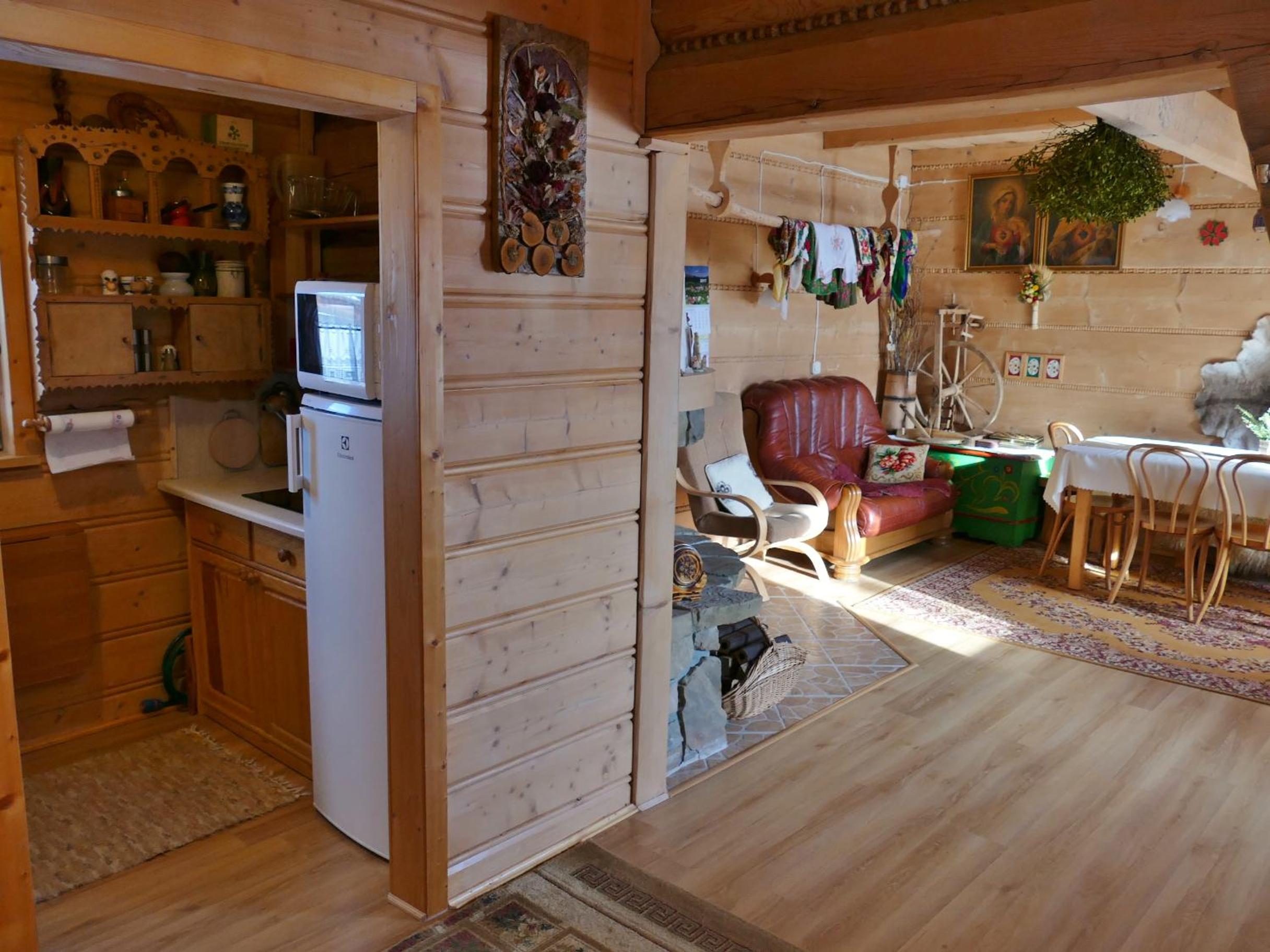 Three-Bedroom House photo 3