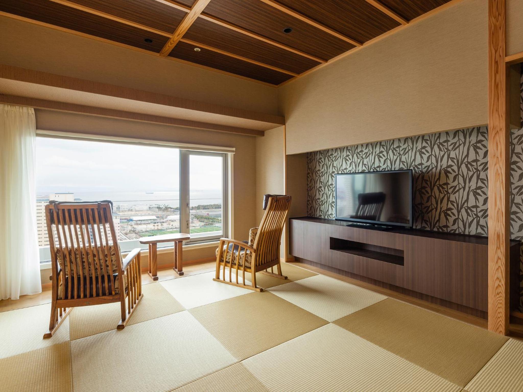 Club Suite - Non-Smoking - Photo 8